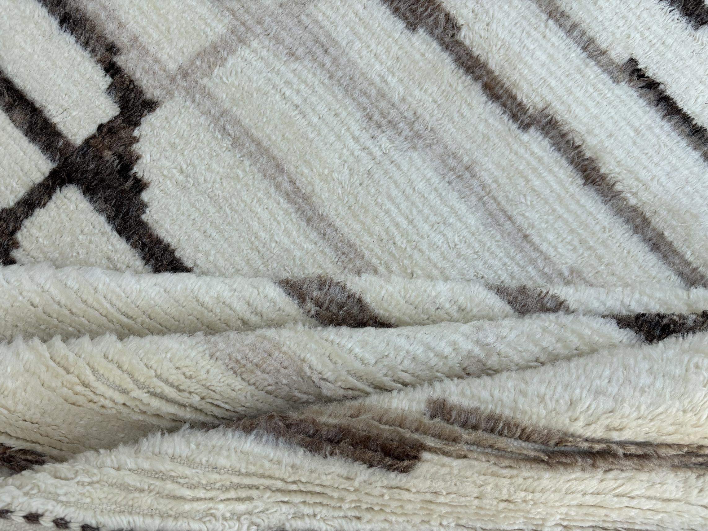 Alfombra moderna marroquí de estilo bereber de 10x14 pies. Opciones personalizadas disponibles. 100% Lana Anudado a mano en venta
