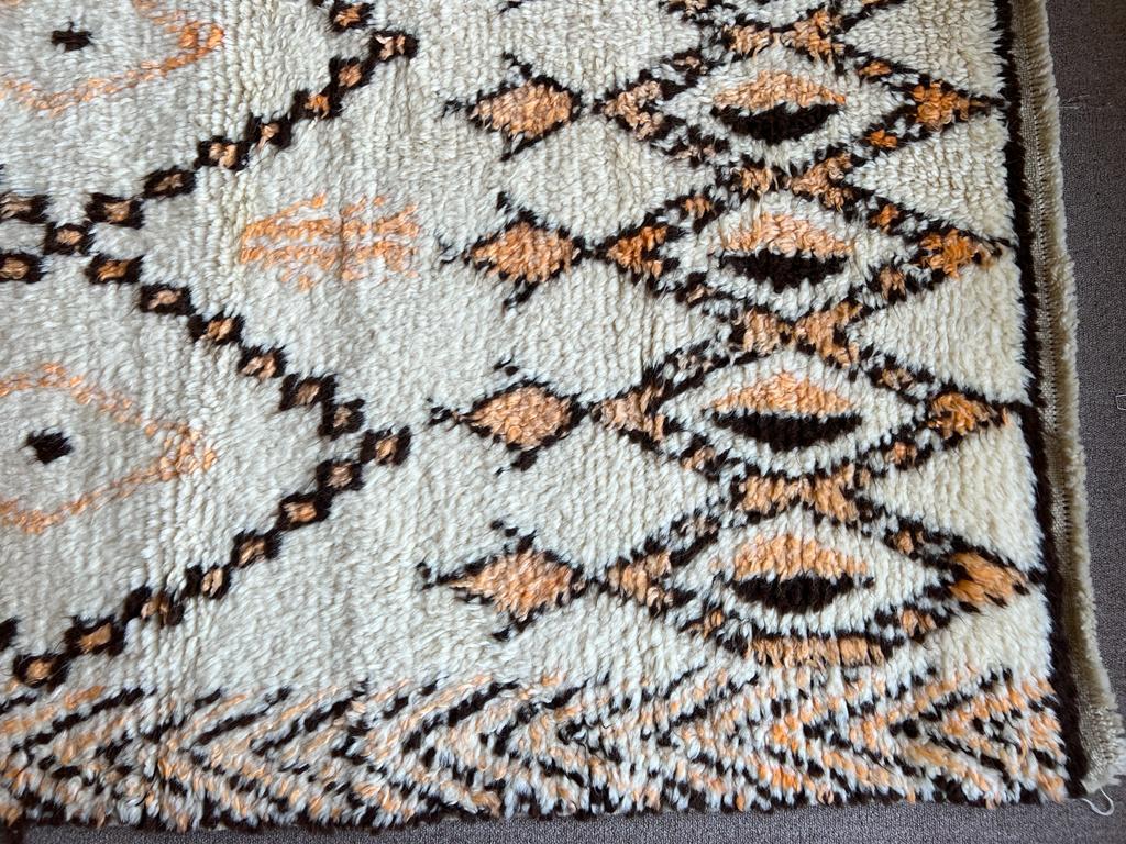 Contemporary 10x14 ft Moroccan Rug Made of Wool, Large Tulu Carpet, Custom Options Available For Sale