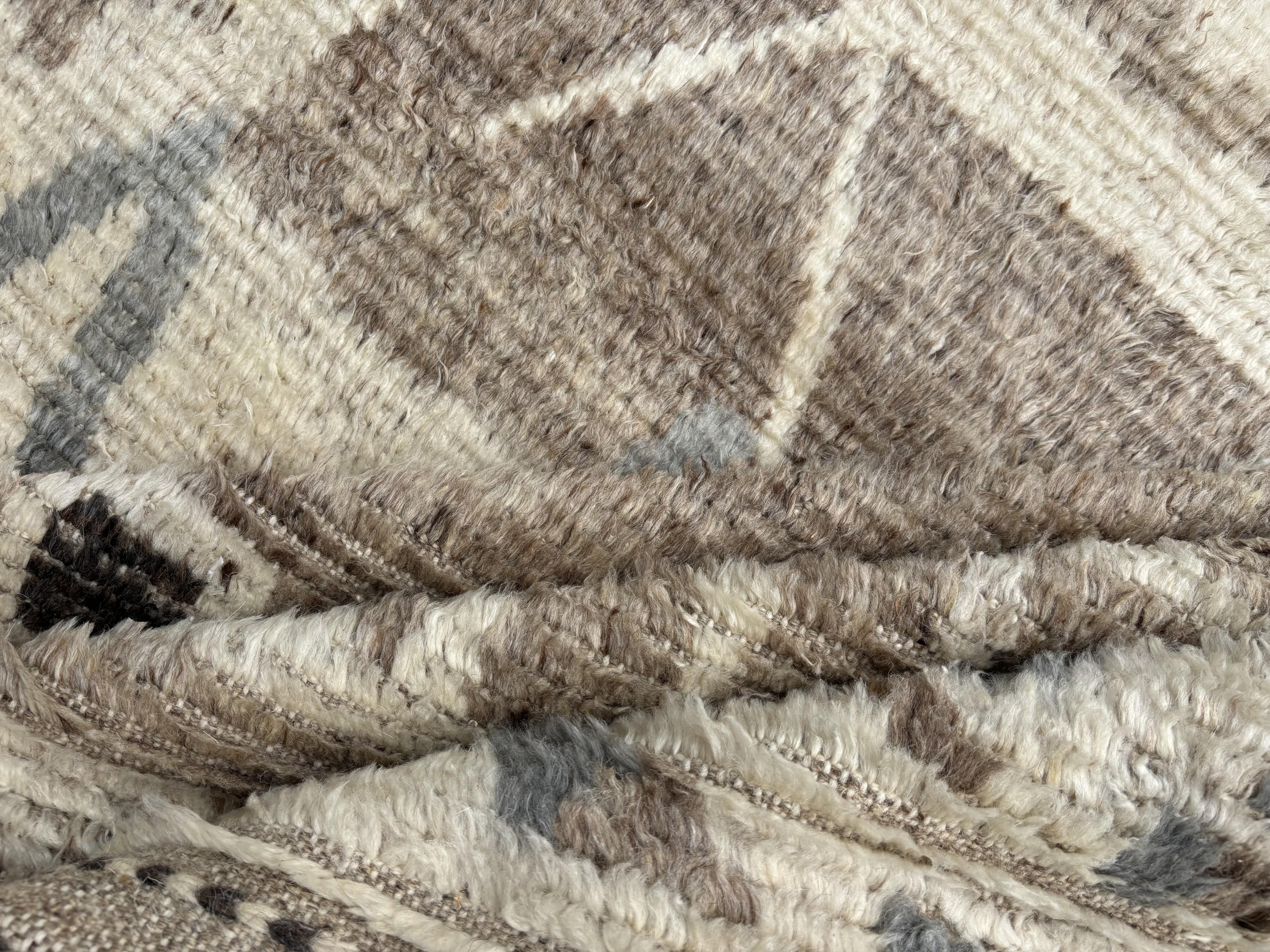 Hand-Knotted 10x14 Ft Moroccan style Handmade Rug. All Natural Wool. Custom Options Available For Sale