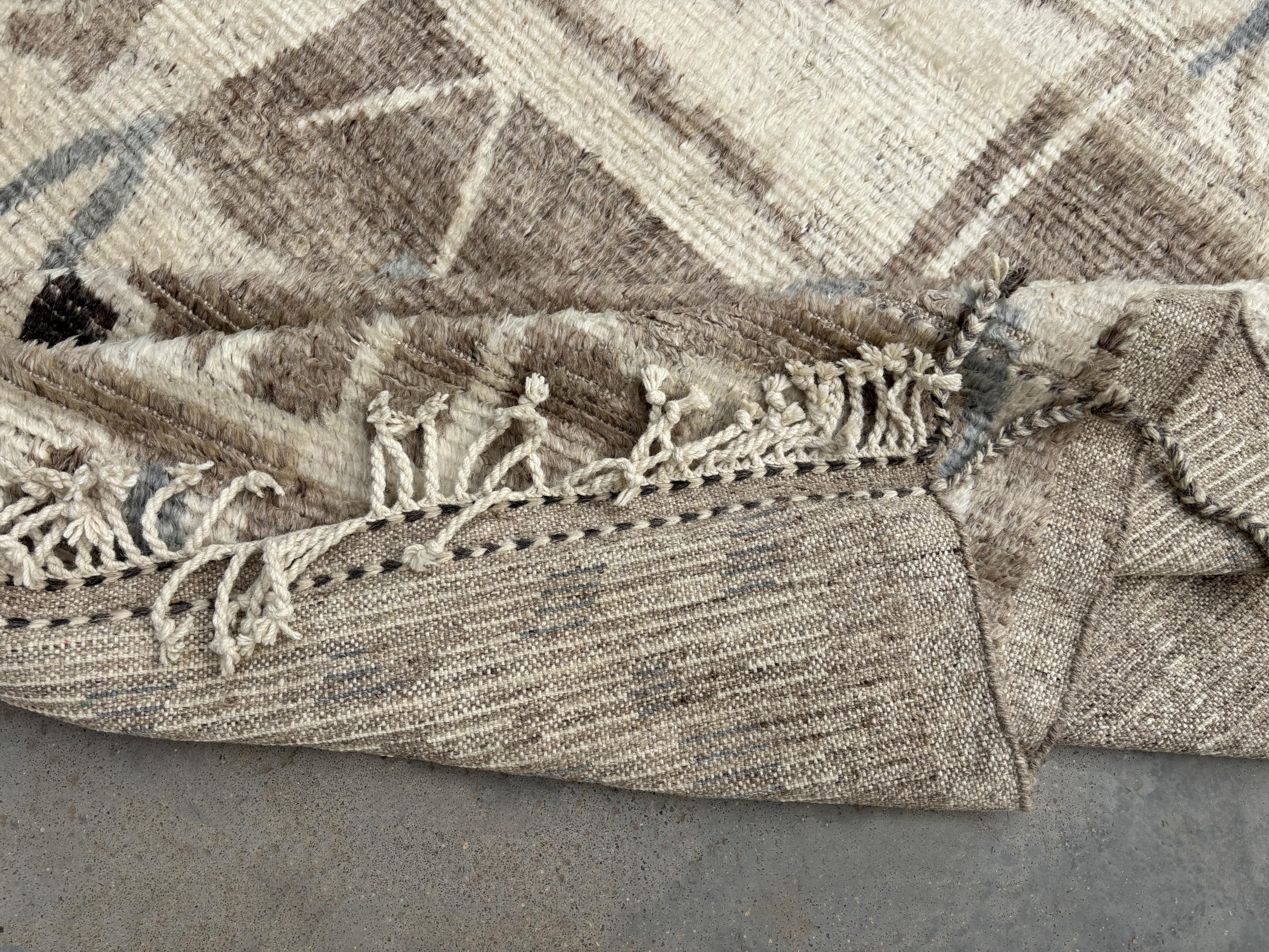 10x14 Ft Moroccan style Handmade Rug. All Natural Wool. Custom Options Available In New Condition For Sale In Spring Valley, NY