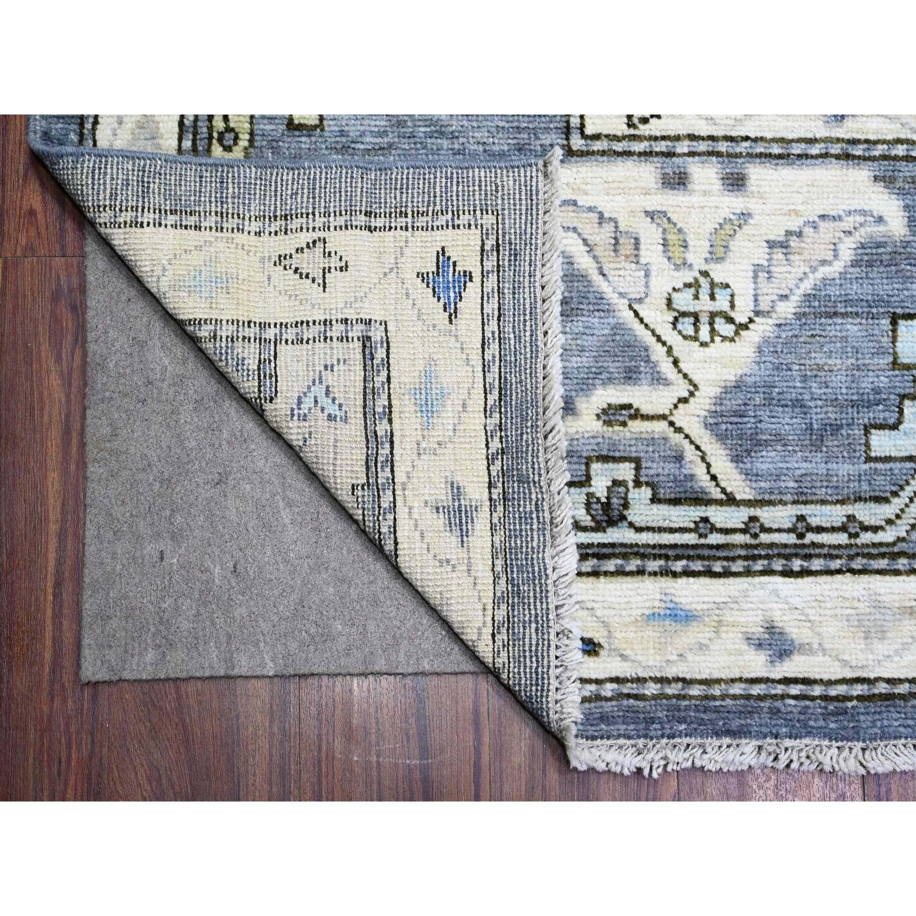 10'x14' Grauer afghanischer Angora Oushak-Wollteppich mit Allover-Muster, handgeknüpft (Handgeknüpft) im Angebot