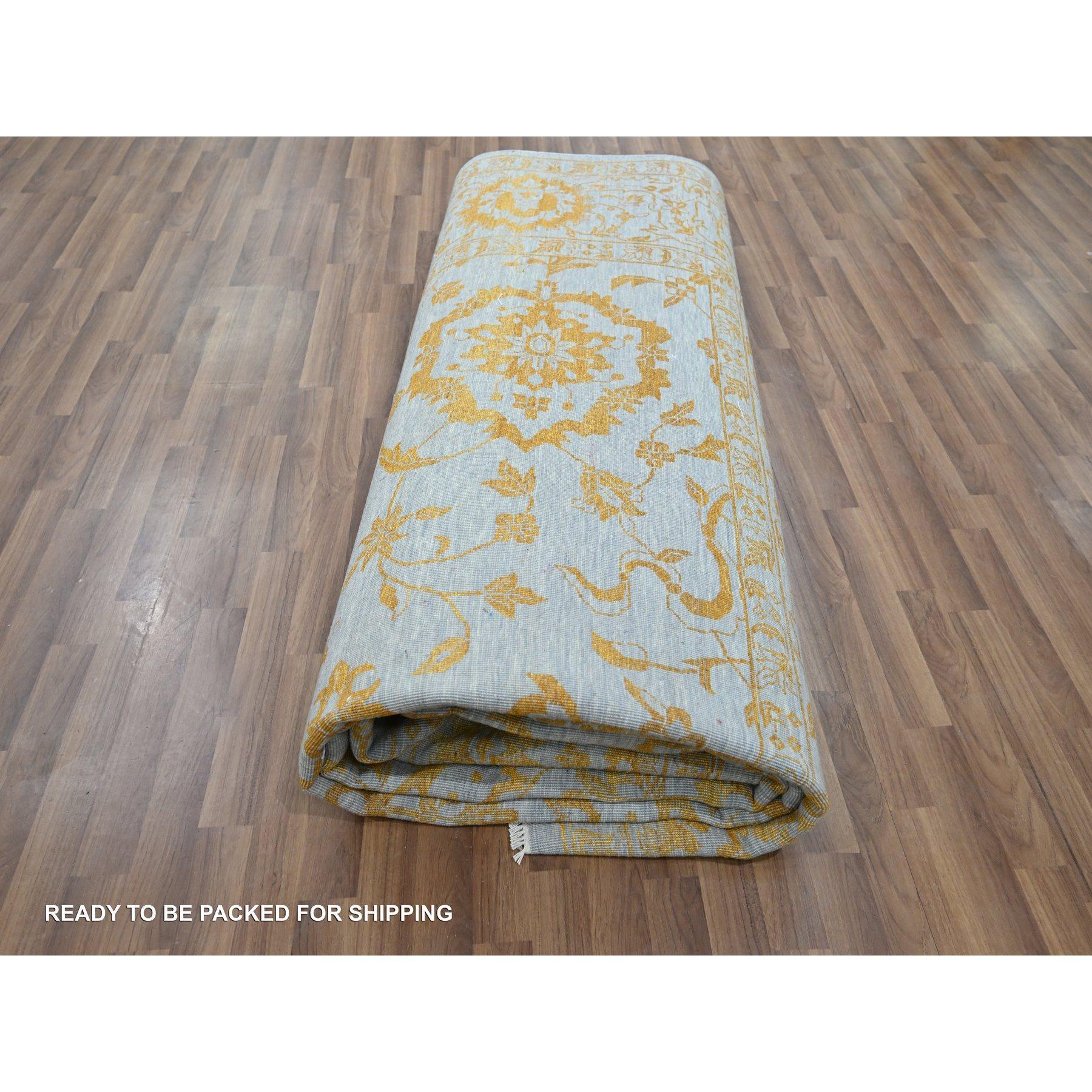 10'x14' Gray with Gold Persian Influence Design Hand Knotted Wool & Silk Rug For Sale 2