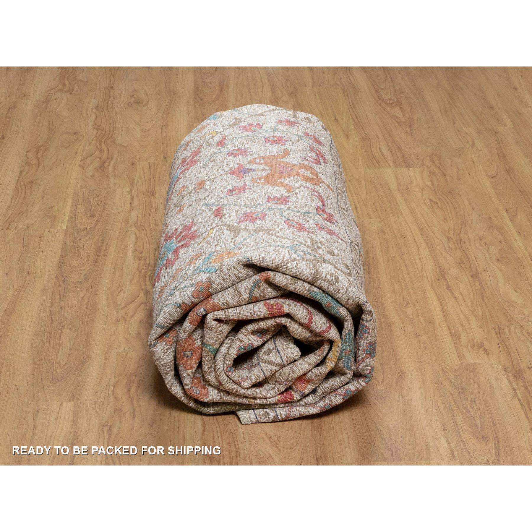 10'x14' Ivory Directional Vase Design Silk with Textured Wool Hand Knotted Rug en vente 2