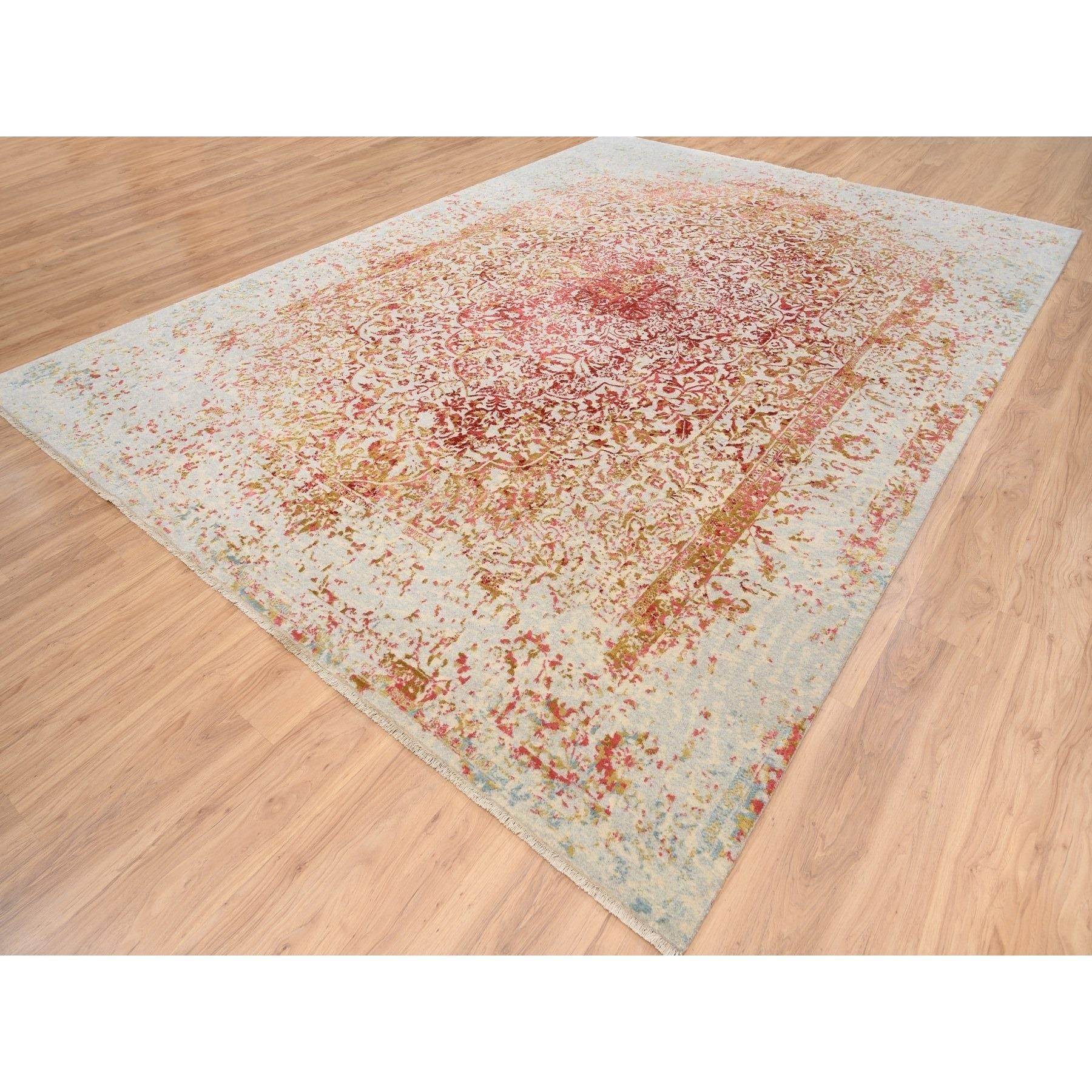 Dies ist eine wirklich echte one-of-a-kind Elfenbein persischen gelöscht Medaillon Design Wolle und reine Seide handgeknüpft orientalischen Teppich. Es wurde monatelang von erfahrenen Kunsthandwerkern in jahrhundertealten Webtechniken