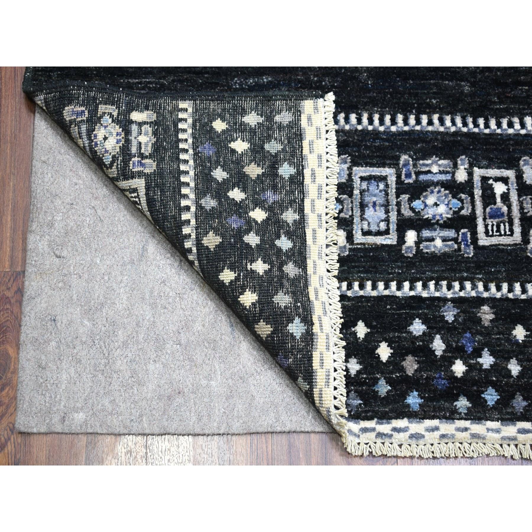 10'x14' Kashkuli Gabbeh Soft Vibrant Wool Hand Knotted Black Oriental Rug (Handgeknüpft) im Angebot