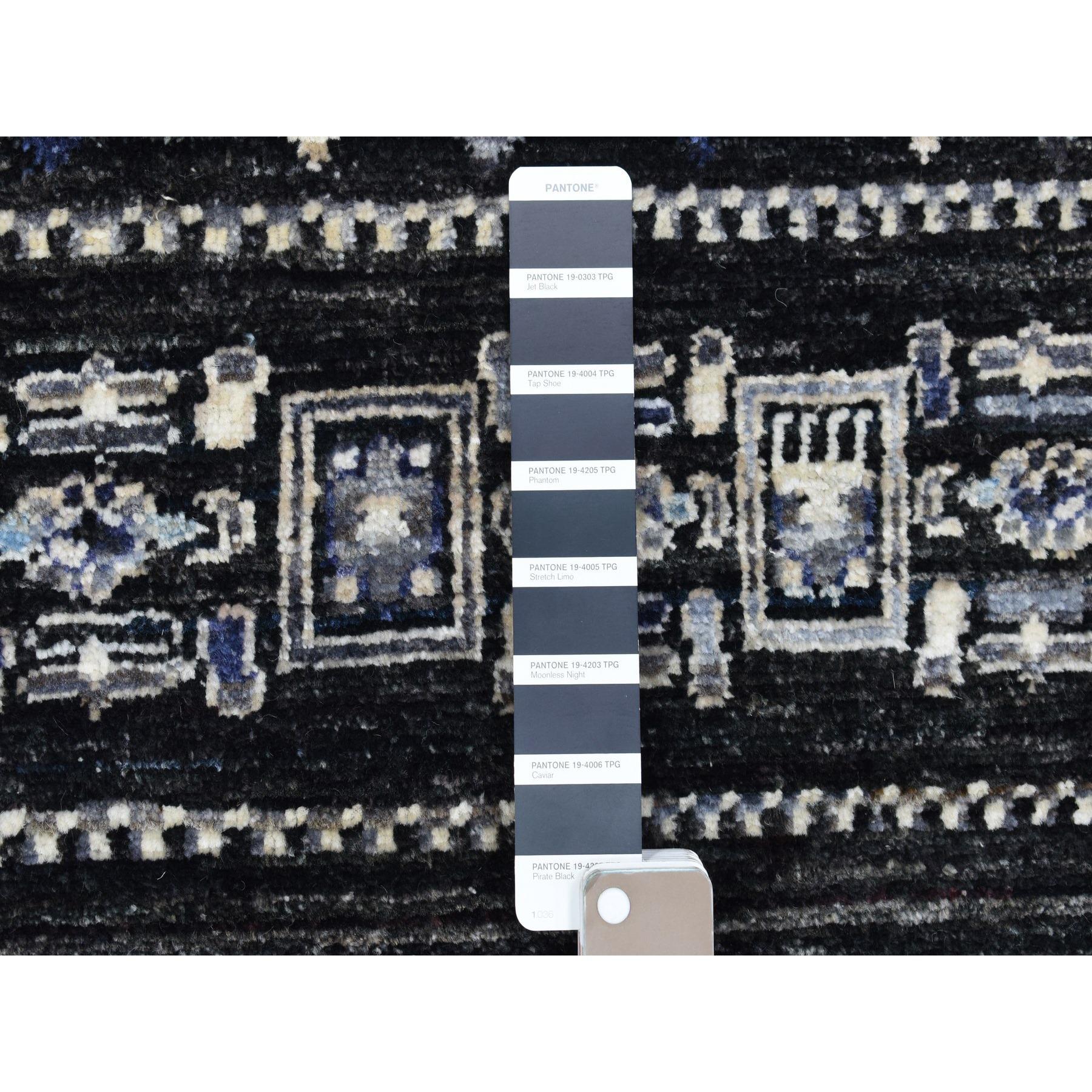 10'x14' Kashkuli Gabbeh Weicher vibrierender Wolle Handgeknüpft Schwarzer Orientteppich im Angebot 2