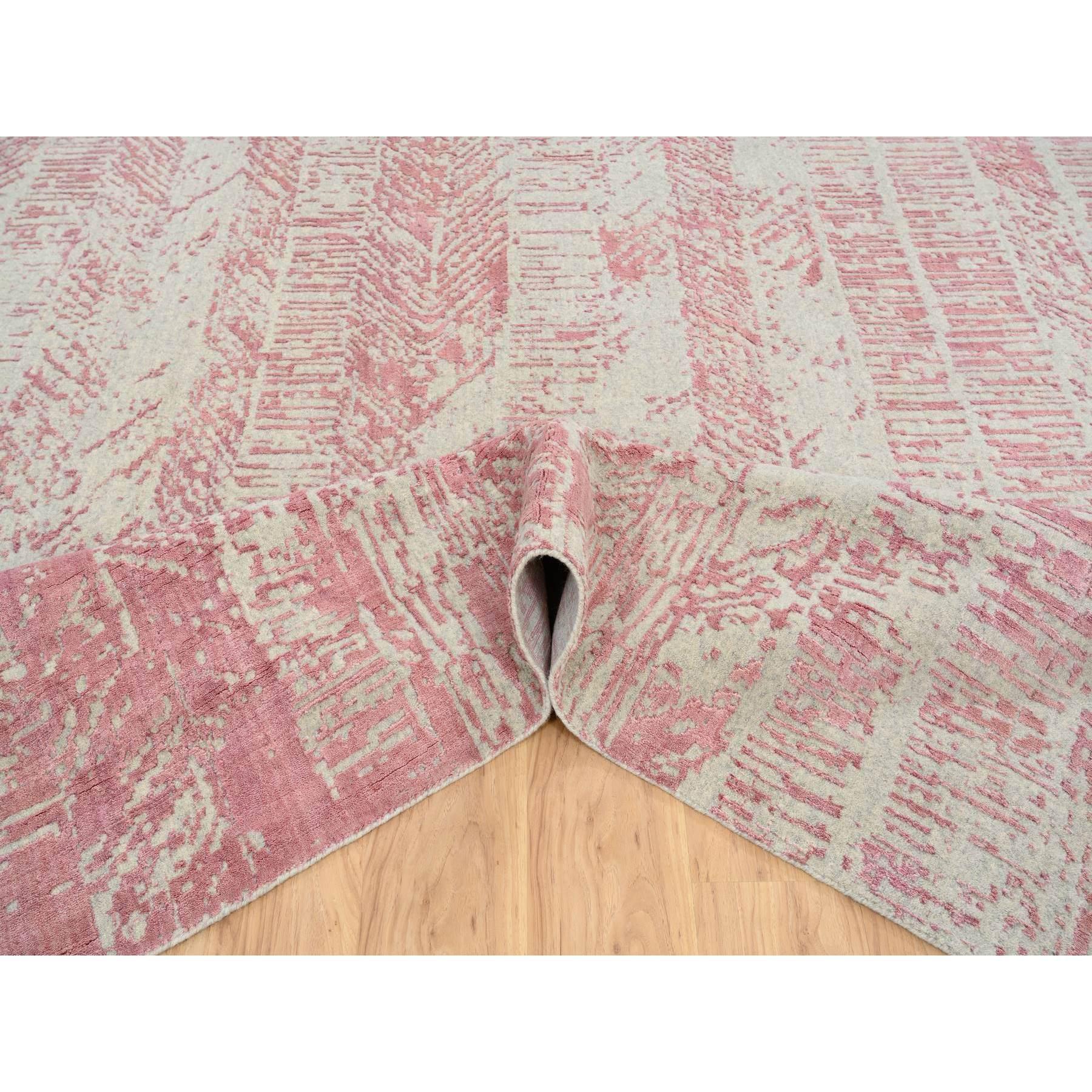 10'x14' Rose Pink, All Over Design Wool and Art Silk, Jacquard Hand Loomed Rug In New Condition For Sale In Carlstadt, NJ
