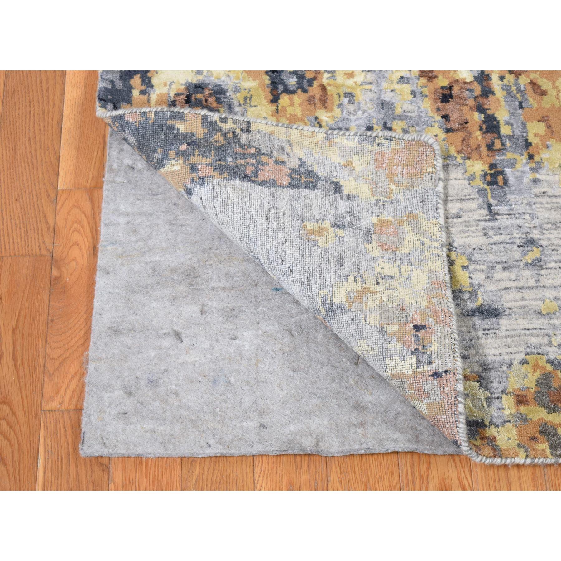 Annodato a mano 10'x14' Blu mare con disegno fossile marrone in lana e seta annodata a mano in vendita