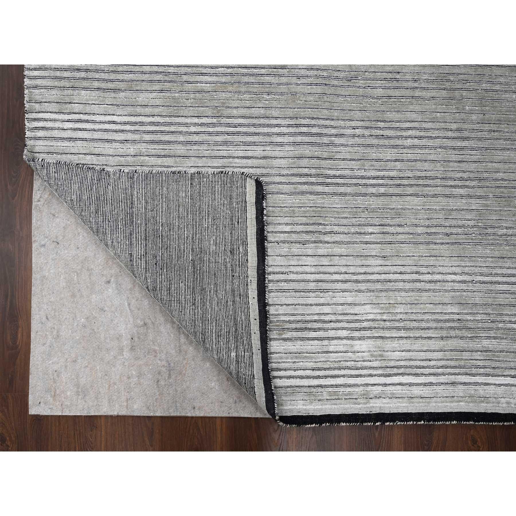 10'x14' Taupe und Schwarz Modernes Design Wolle & Seide Handgewebter Orientteppich (Handgeknüpft) im Angebot