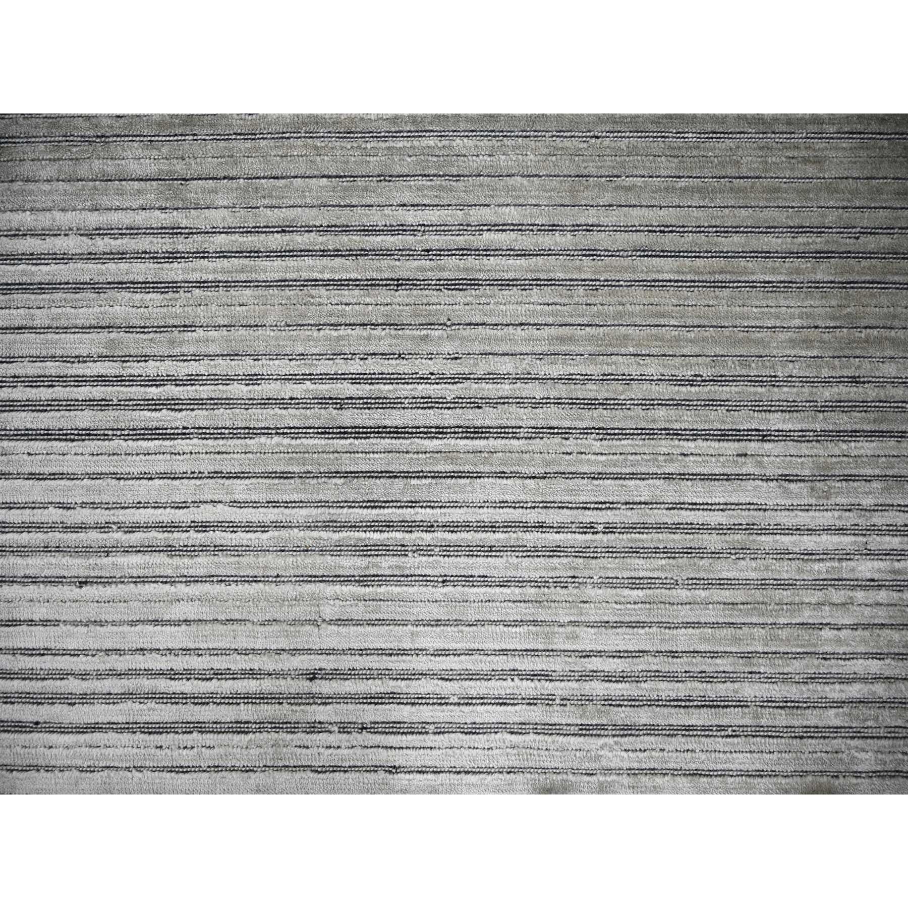 10'x14' Taupe und Schwarz Modernes Design Wolle & Seide Handgewebter Orientteppich im Angebot 2