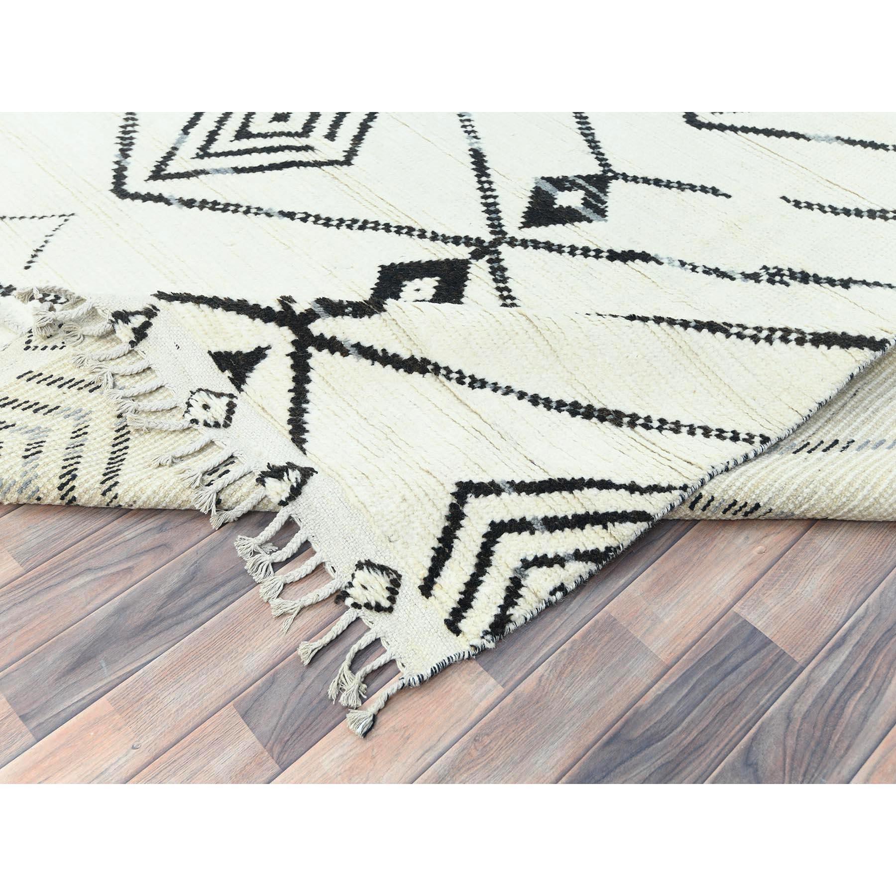 XXIe siècle et contemporain Tapis oriental noué à la main ivoire d'influence berbère marocaine 10'x14'4