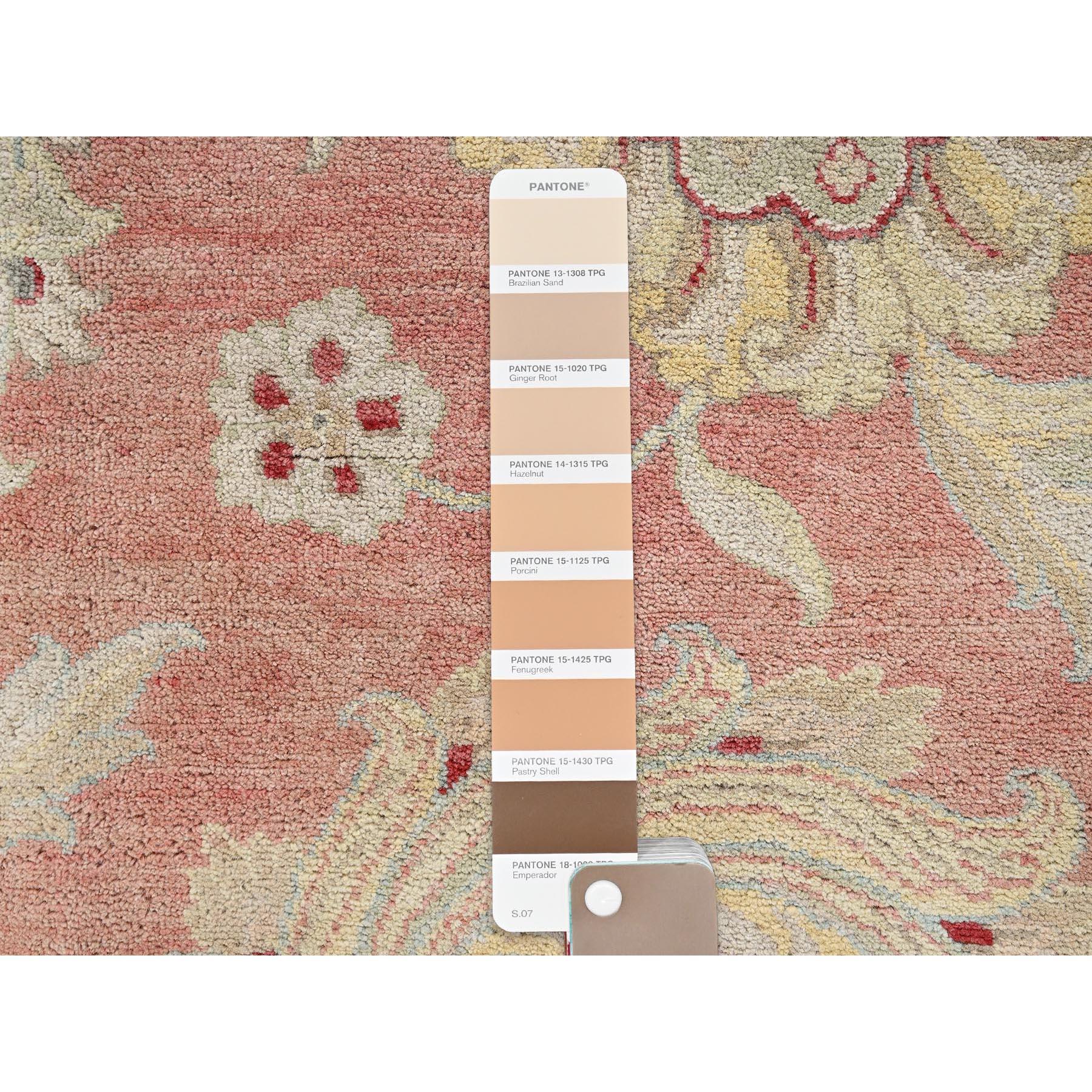 Tappeto rosa vintage Rajasthan lavato, pulito e morbido, annodato a mano, interamente in lana. in vendita 1