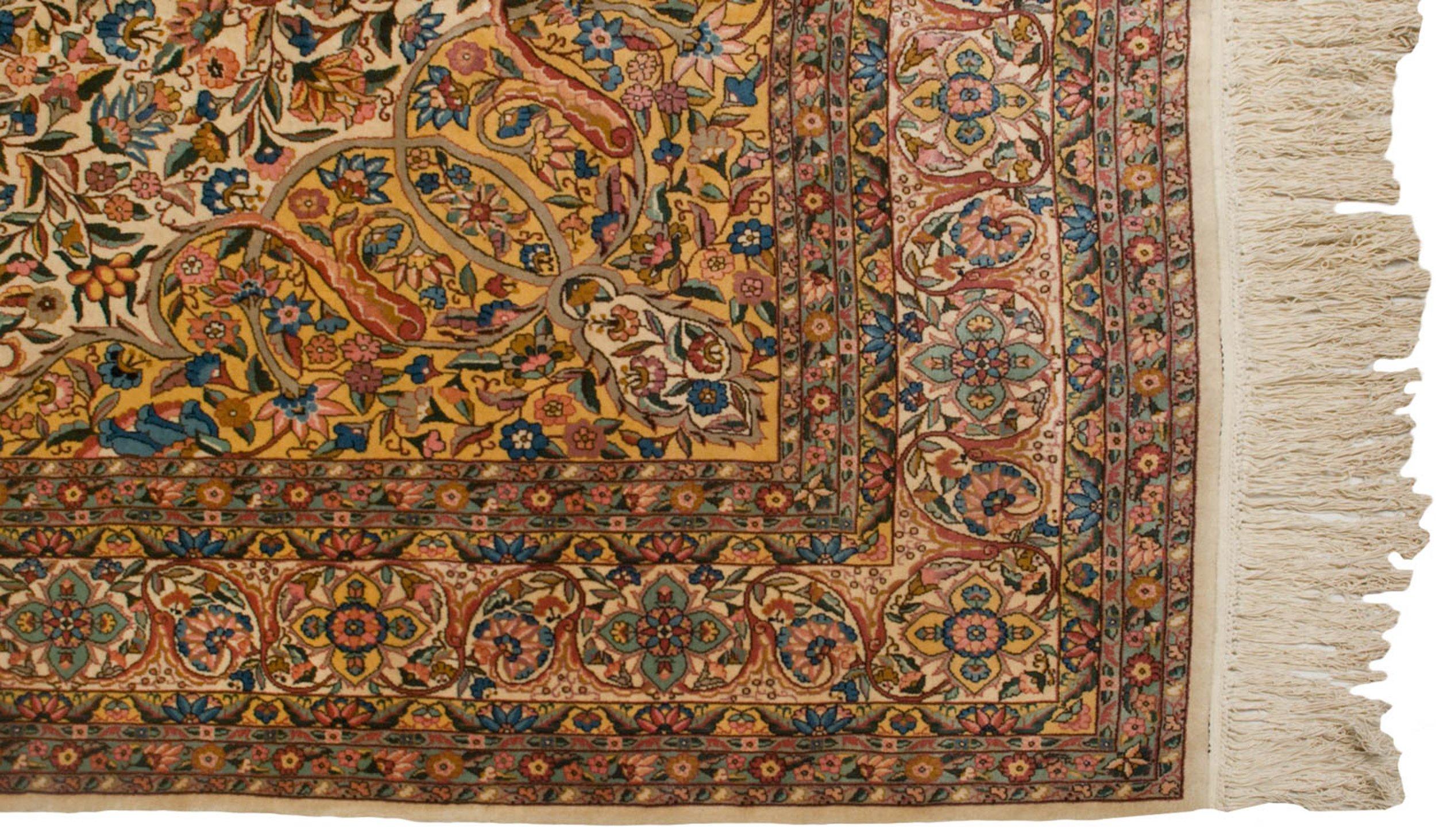 Annodato a mano Tappeto d'epoca di design Isfahan bulgaro di pregio in vendita