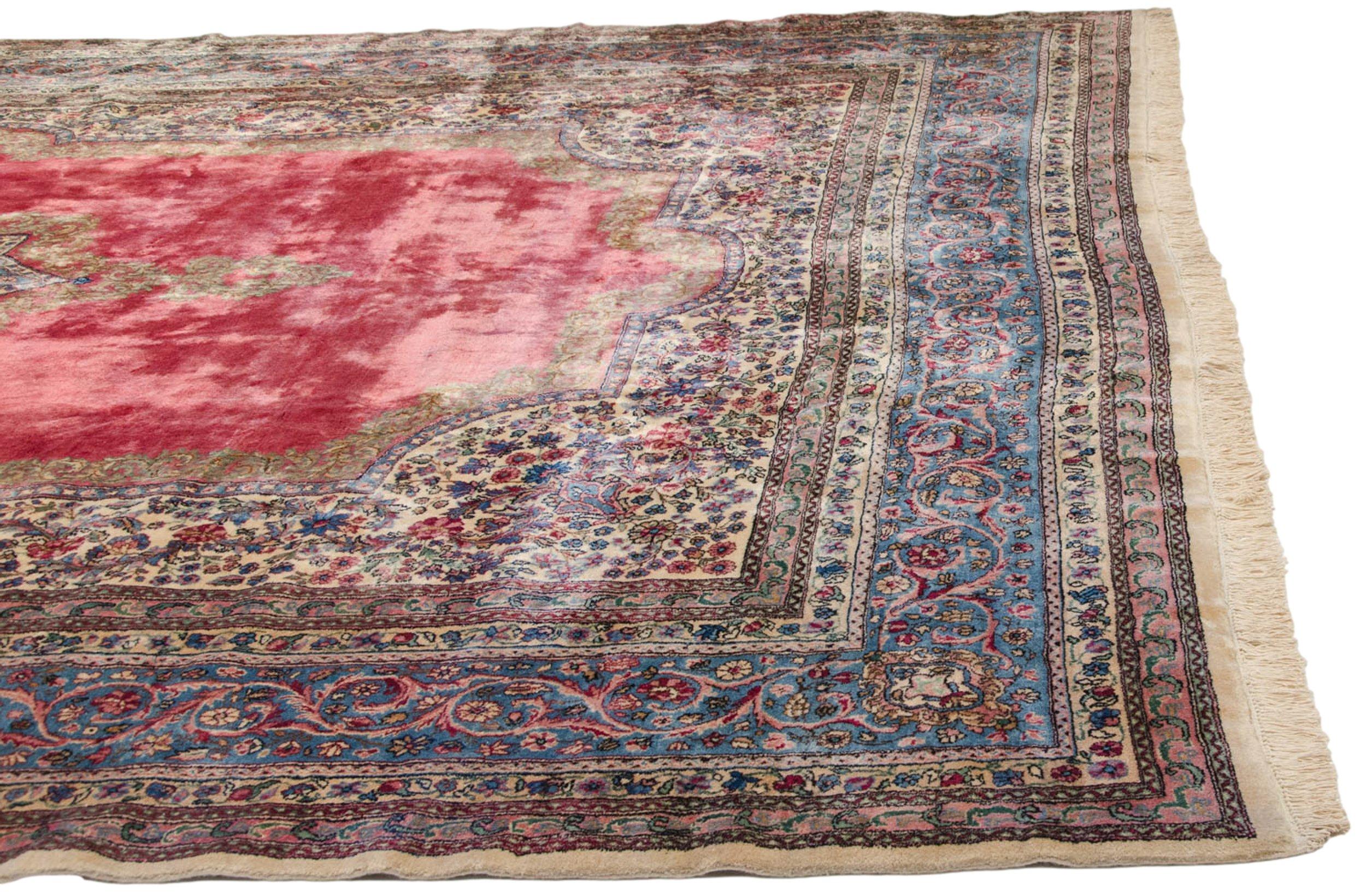 Vintage Fine Cyrus Crown Kerman Carpet In Excellent Condition For Sale In Katonah, NY
