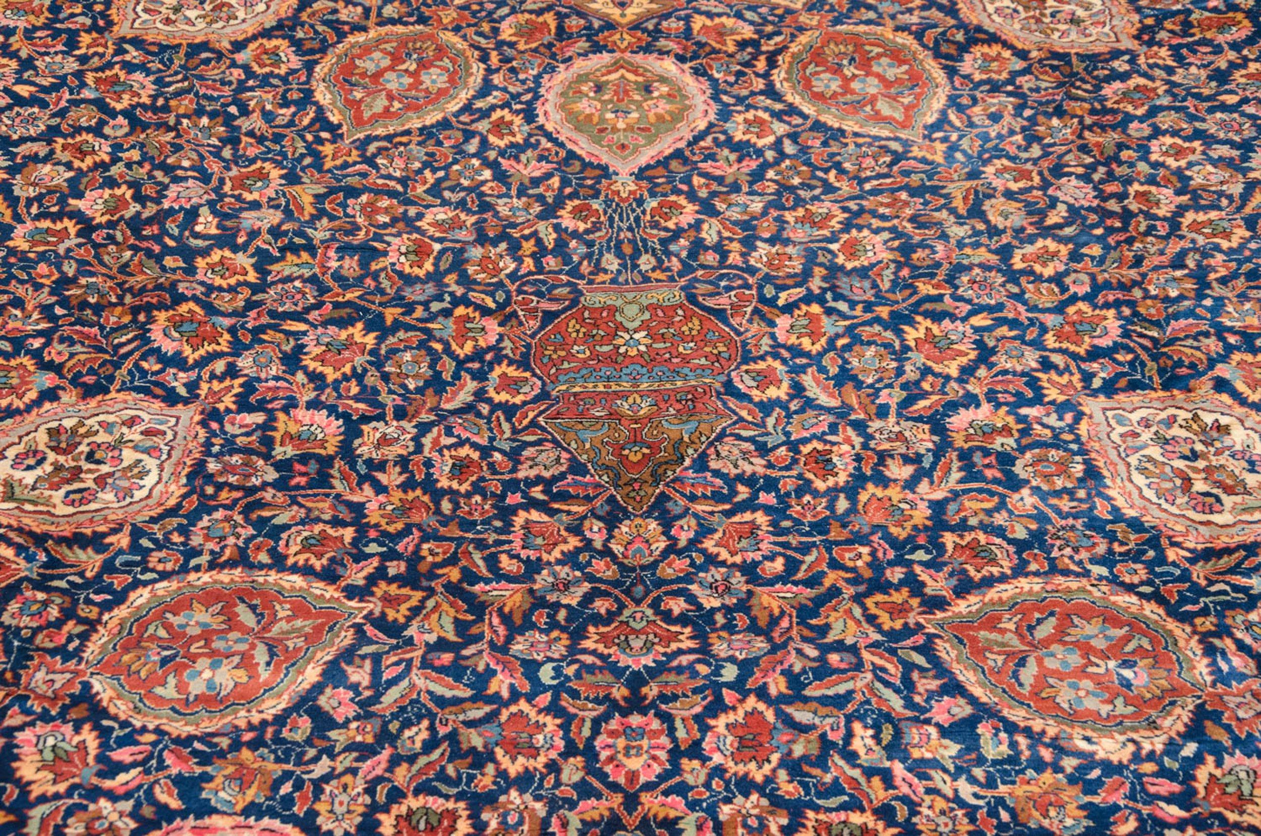 Vintage Fine Pakistani Ardebil Design Carpet In Excellent Condition For Sale In Katonah, NY