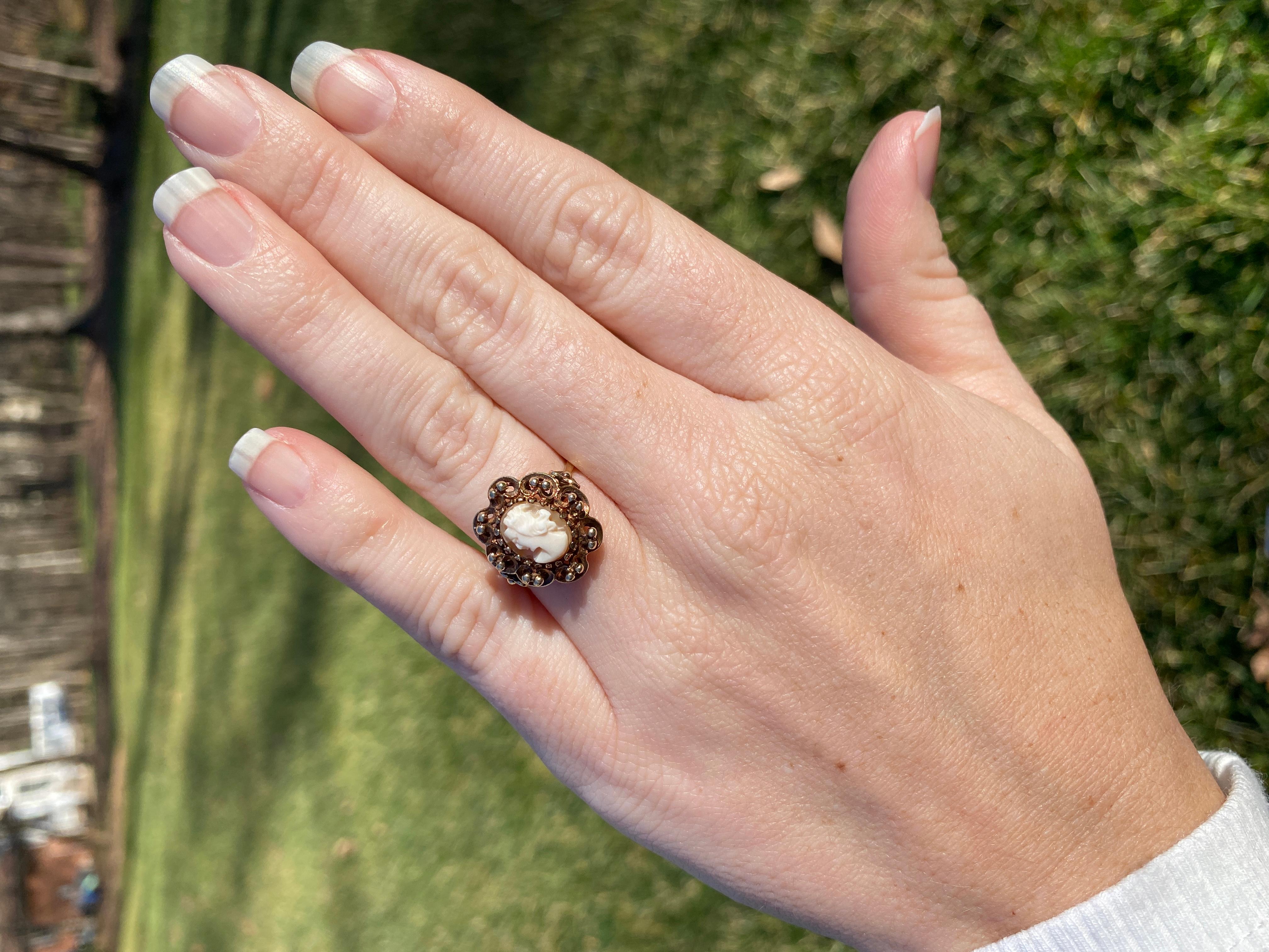 10Y Cameo Scalloped Halo Ring 2