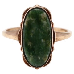 10Y Oval Nephrite Bezel Scalloped Ring