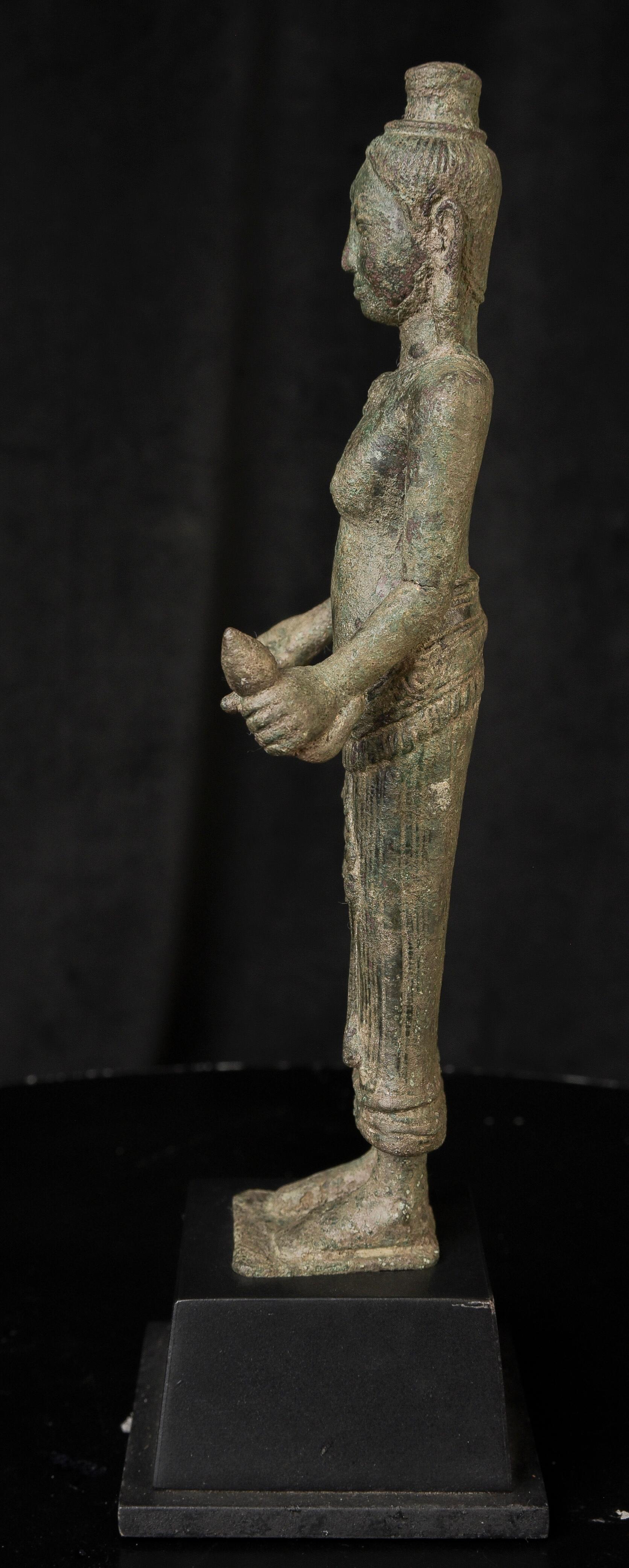 XVIIIe siècle et antérieur 11-13ème siècle Cambodgien Bronze Bouddhiste/Hindou.-Grand, Superbe 10290 en vente