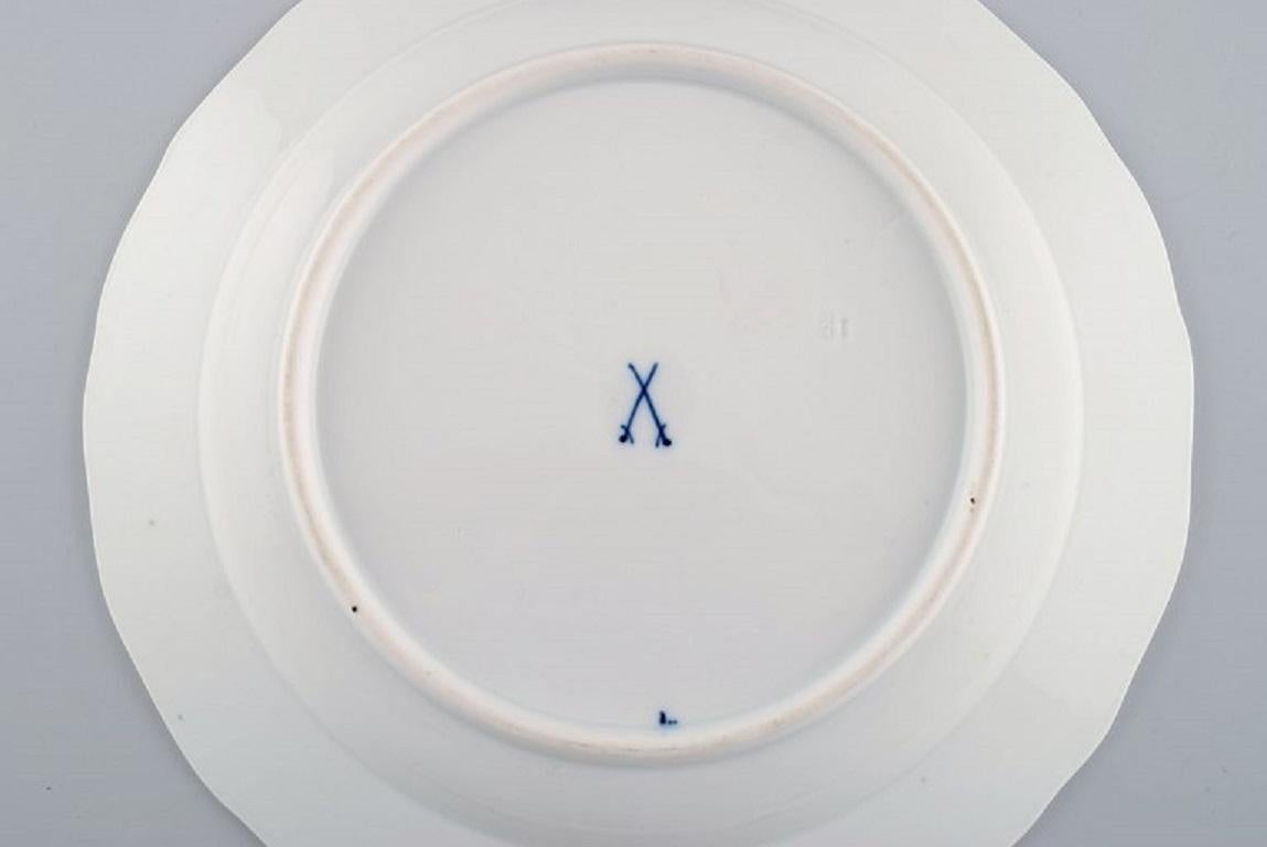 11 Antique Meissen Blue Onion Dinner Plates in Hand-Painted Porcelain 1
