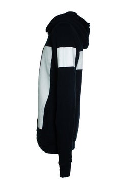 11 Boris Bidjan, gestreifter schwarzer Hoodie