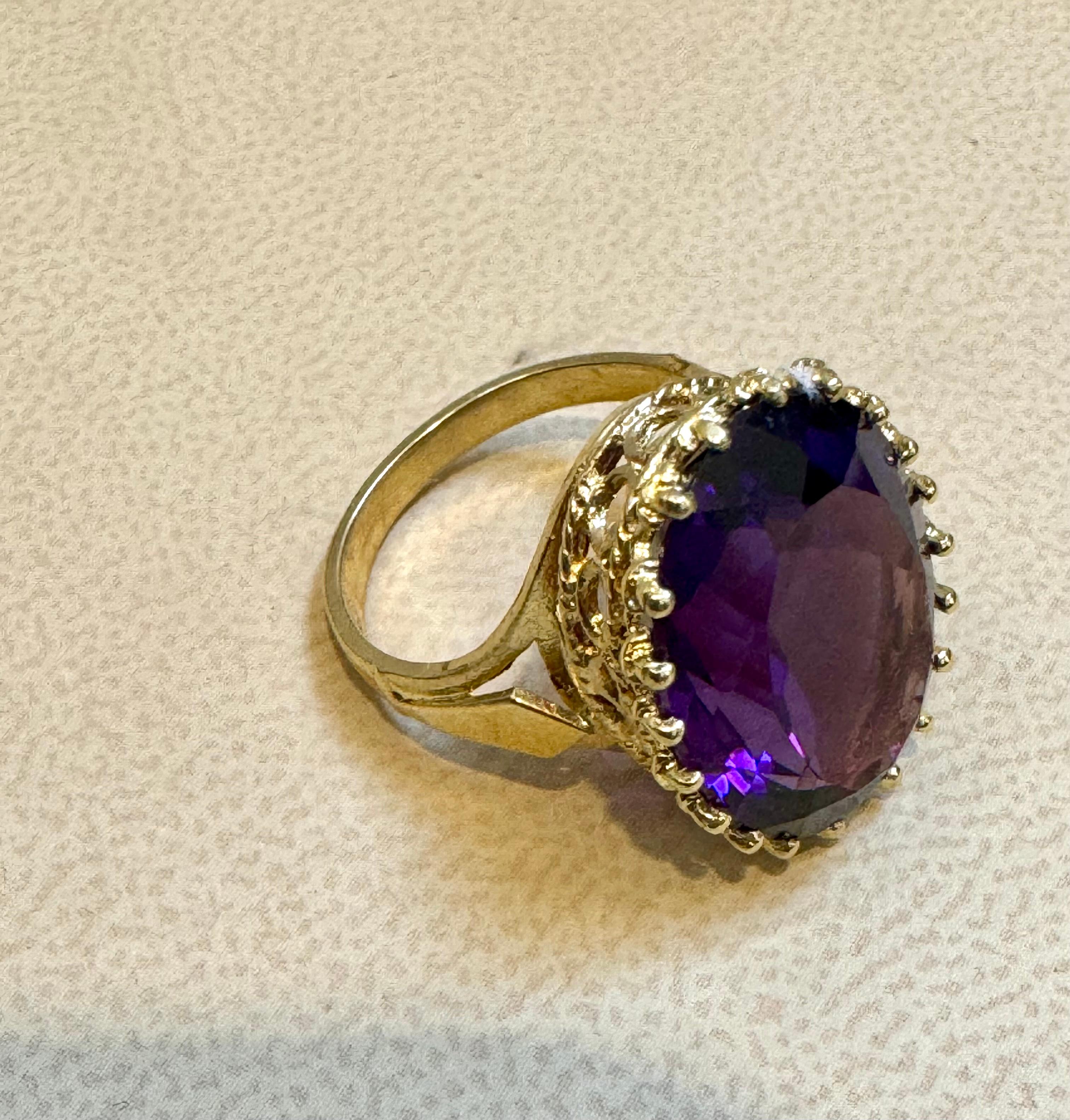 11 Carat Amethyst Cocktail Ring in 14 Karat Yellow Gold  7.2 GmSize 5.25 For Sale 2