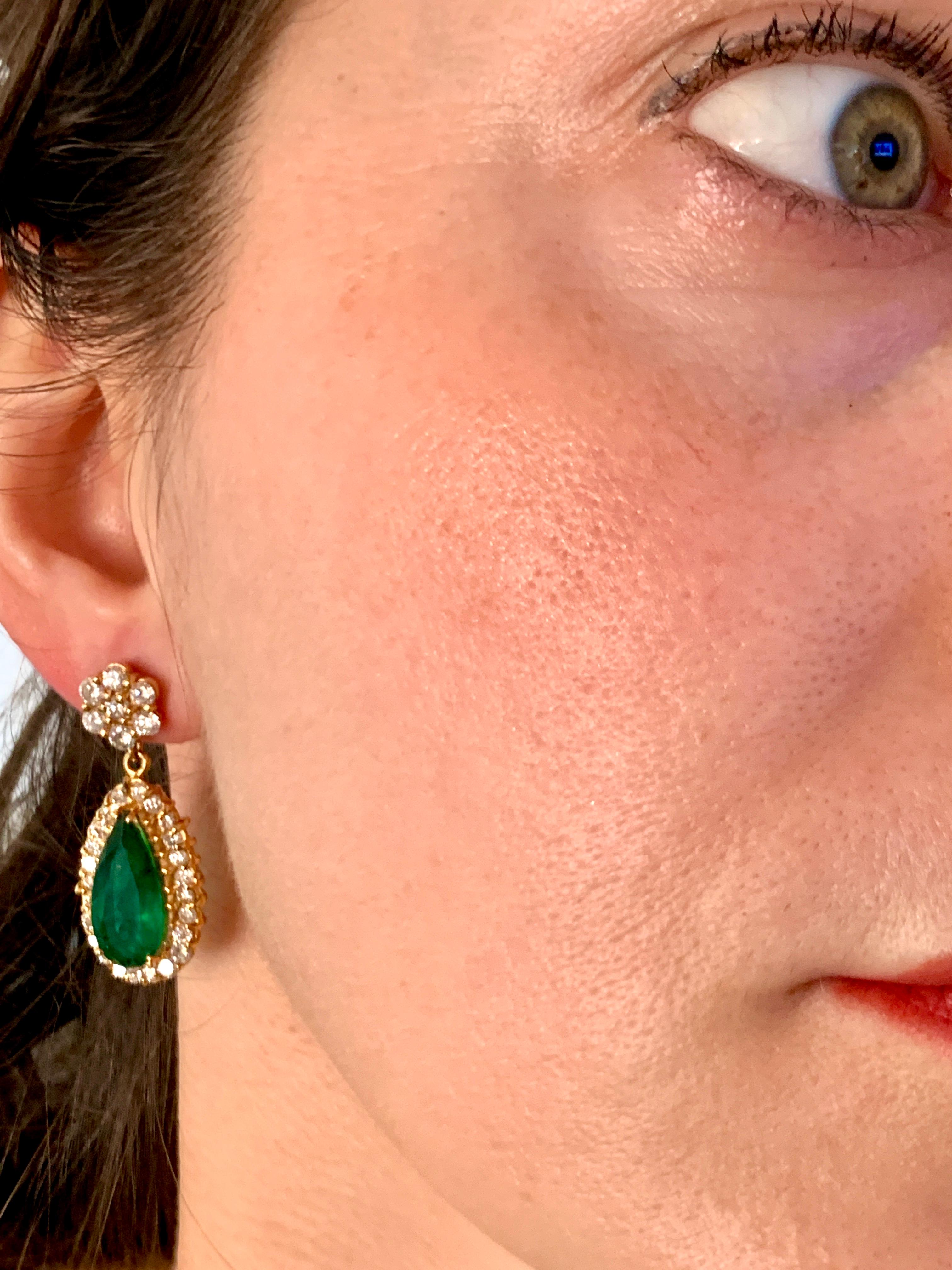 11 Carat Colombian Pear Shape Emerald Diamond Hanging /Drop Earrings 14Kt Gold 6