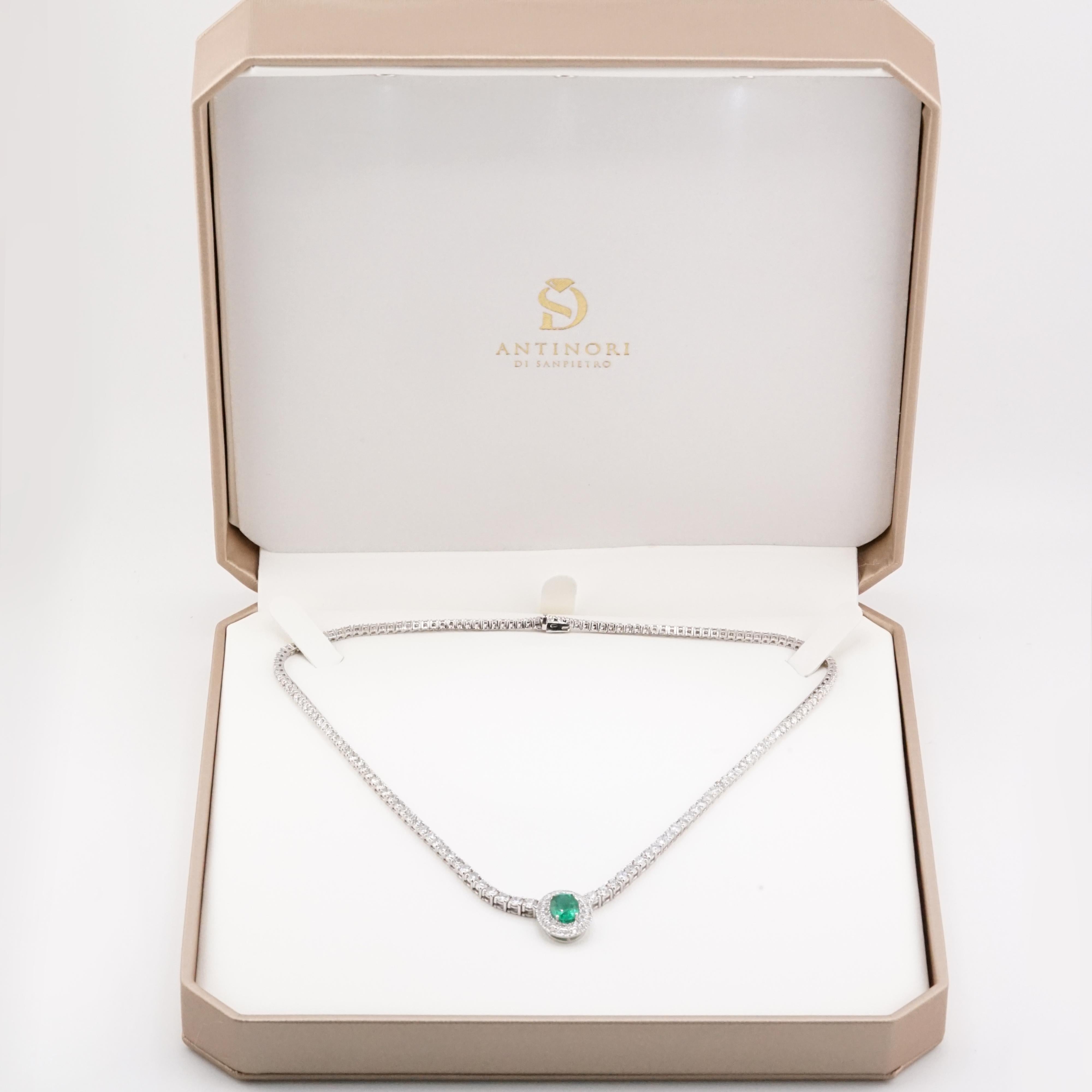 11 Carat Diamond & 2.31 Carat Green Oval Emerald 18K Gold Pendant Necklace  For Sale 2