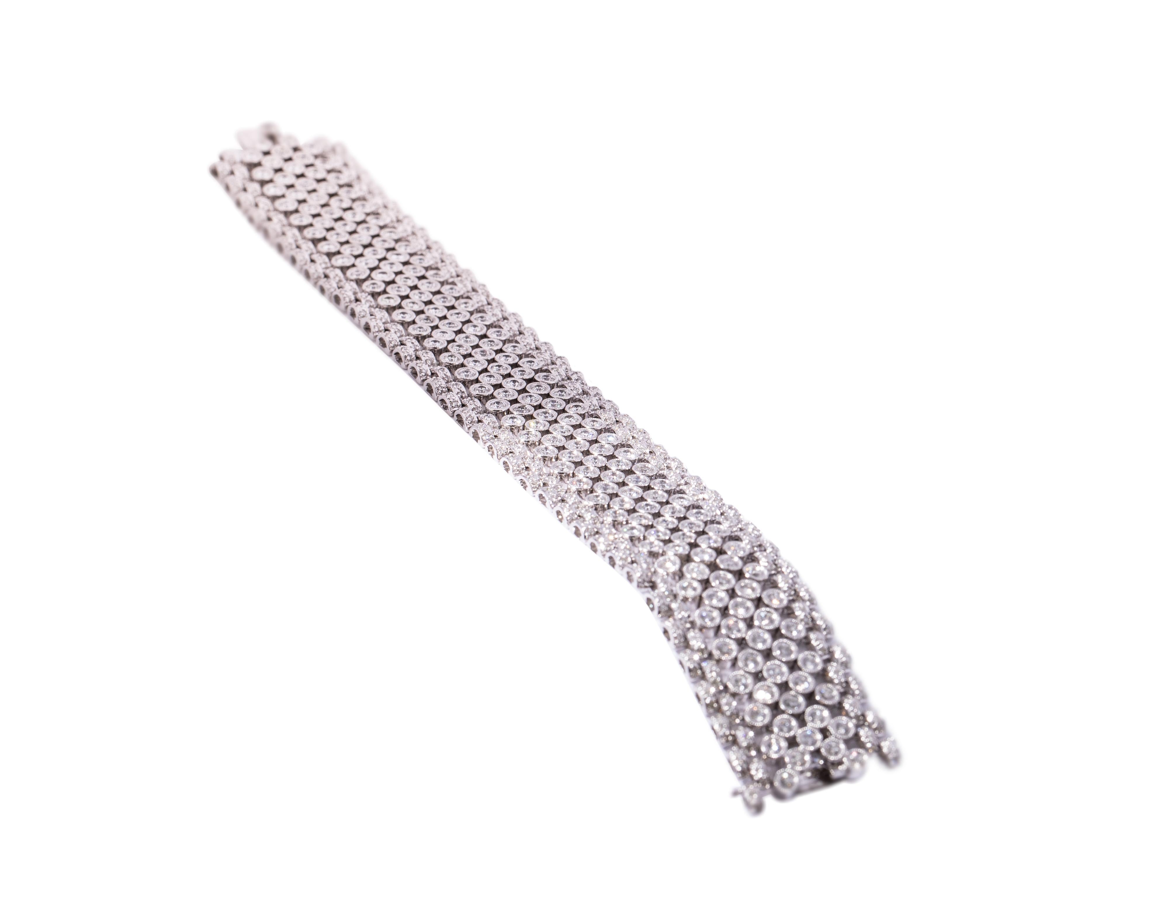 11 Carat Diamond Bracelet, Made in Italy, 18 Karat Gold 2