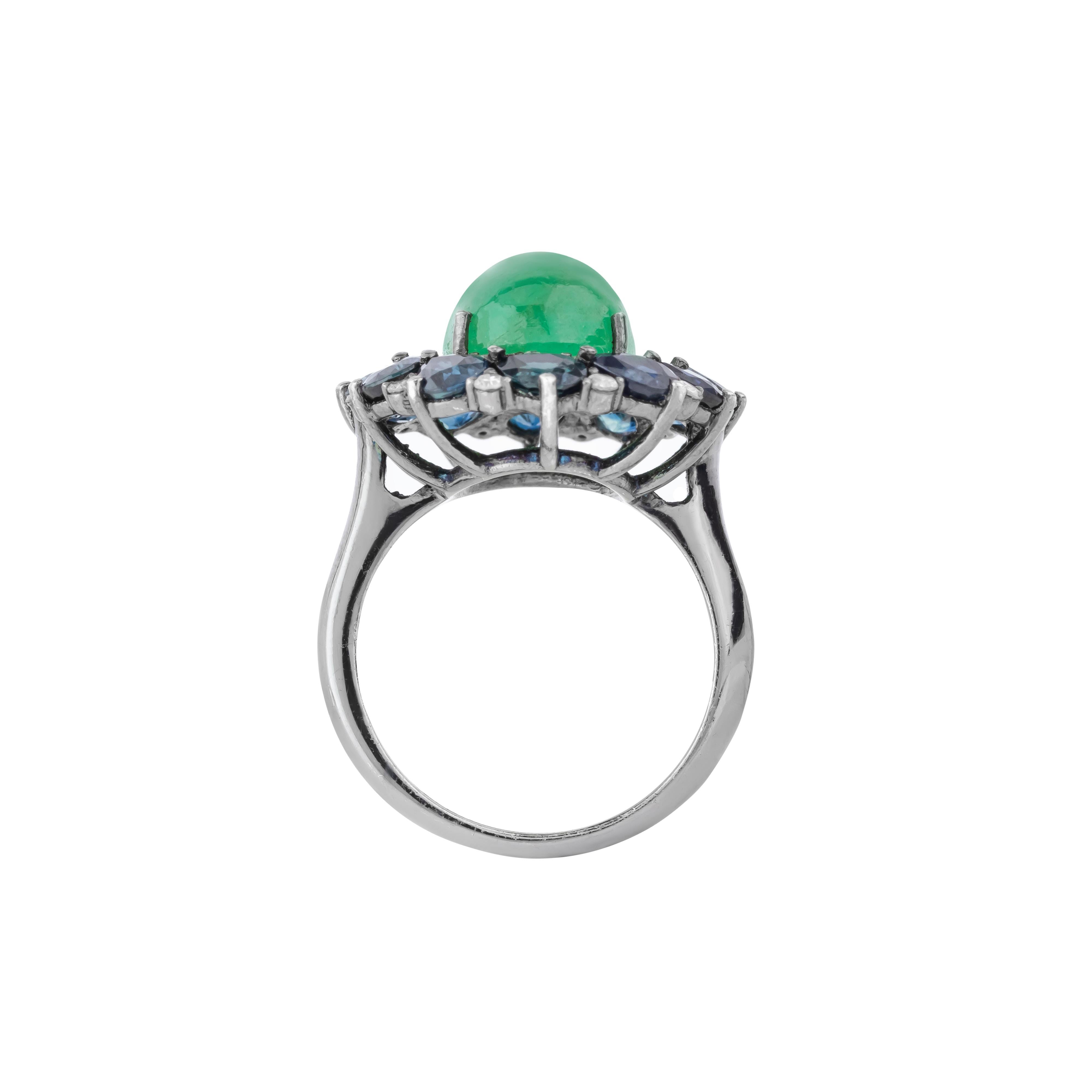 Round Cut 11 Carat Diamond, Emerald and Sapphire Cocktail Ring For Sale