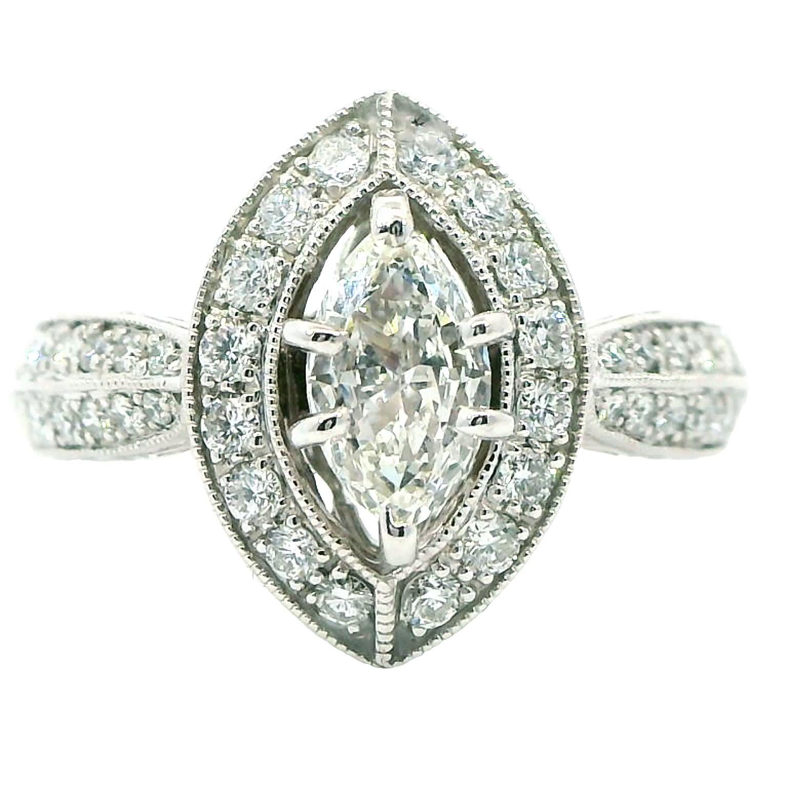 1.1 Karat Diamant Marquise-Cluster-Ring aus 18 Karat Gold im Angebot 1