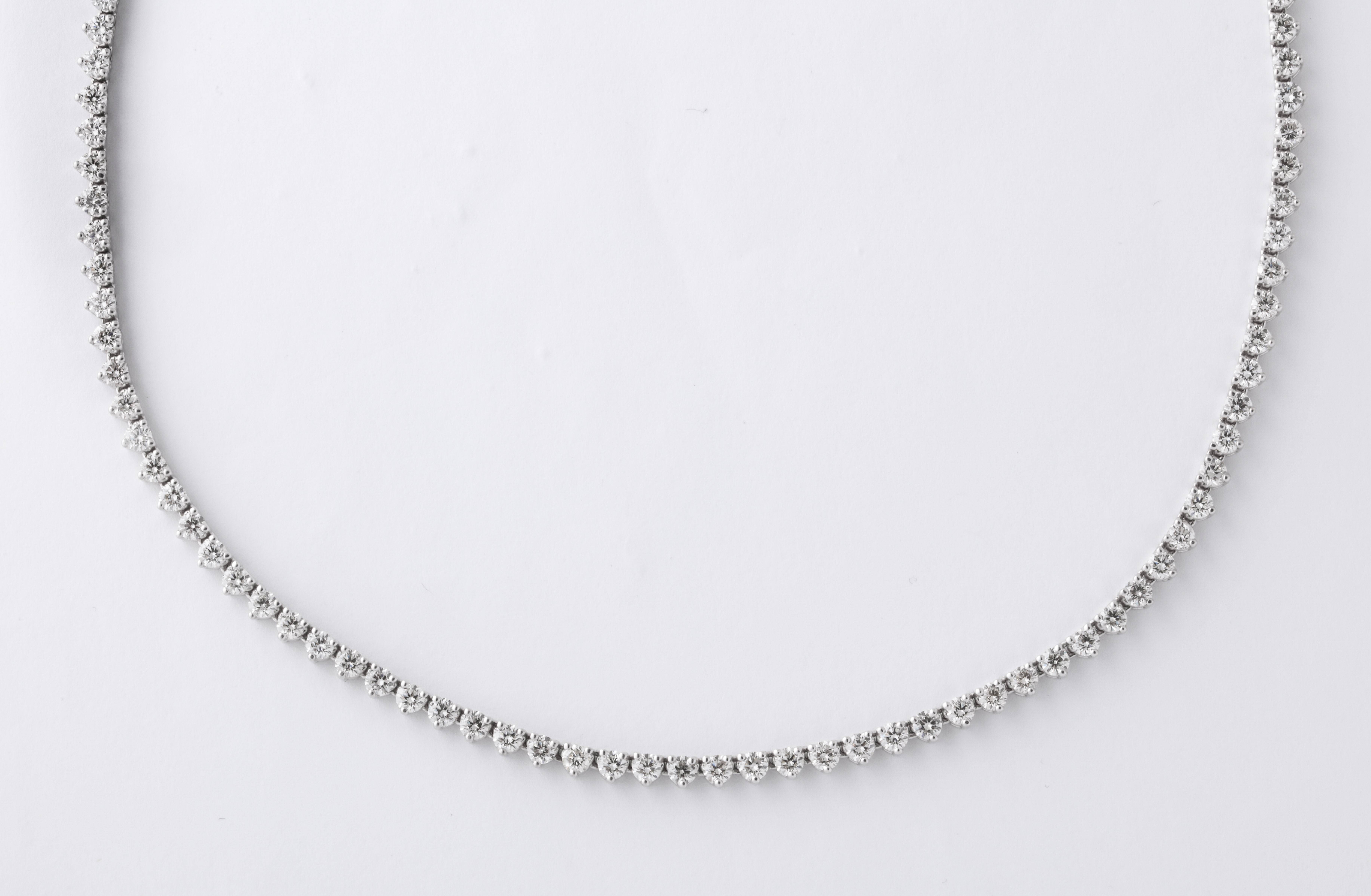 11 carat diamond necklace