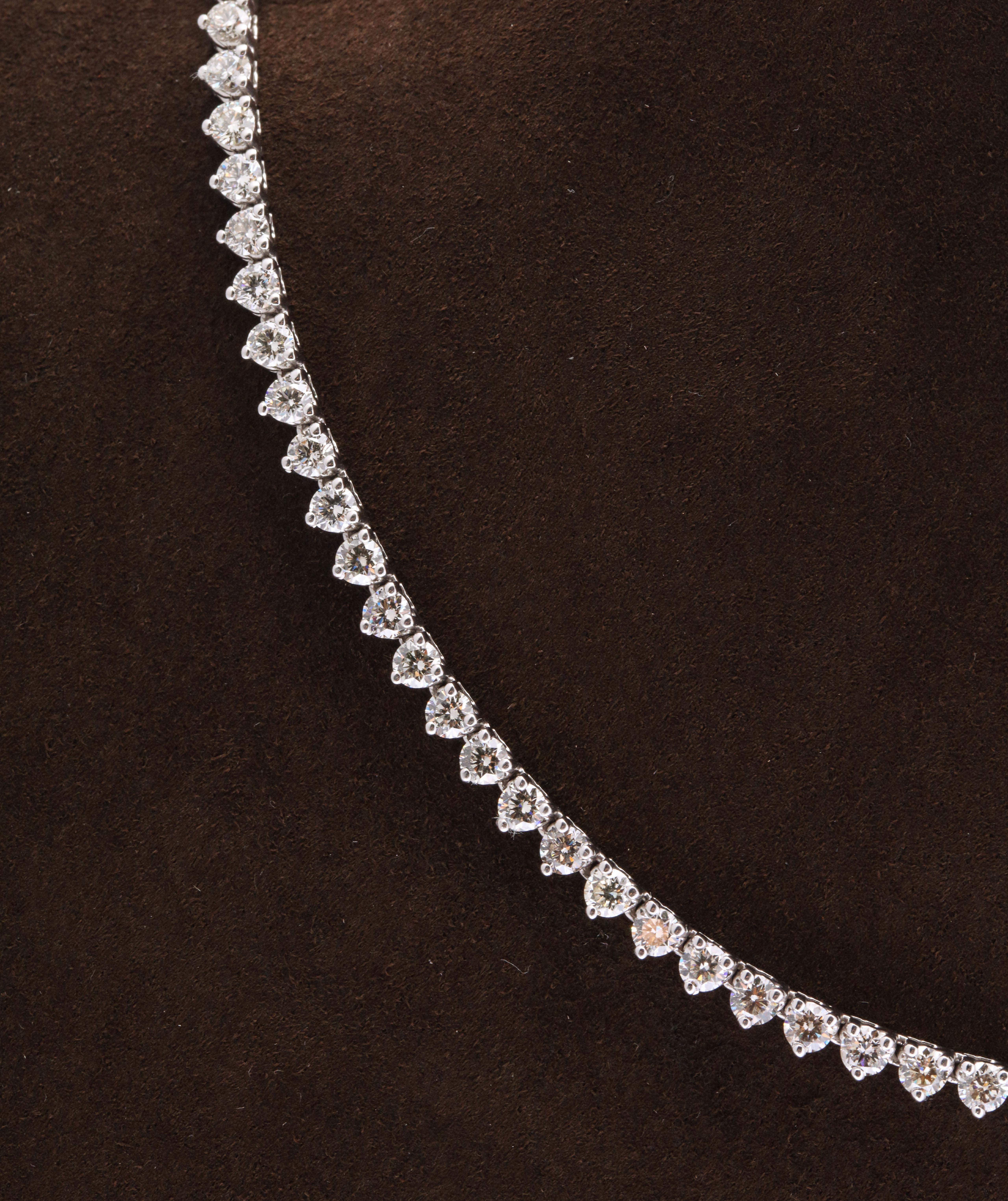 11 Karat Diamant-Tennis-Halskette im Angebot 1