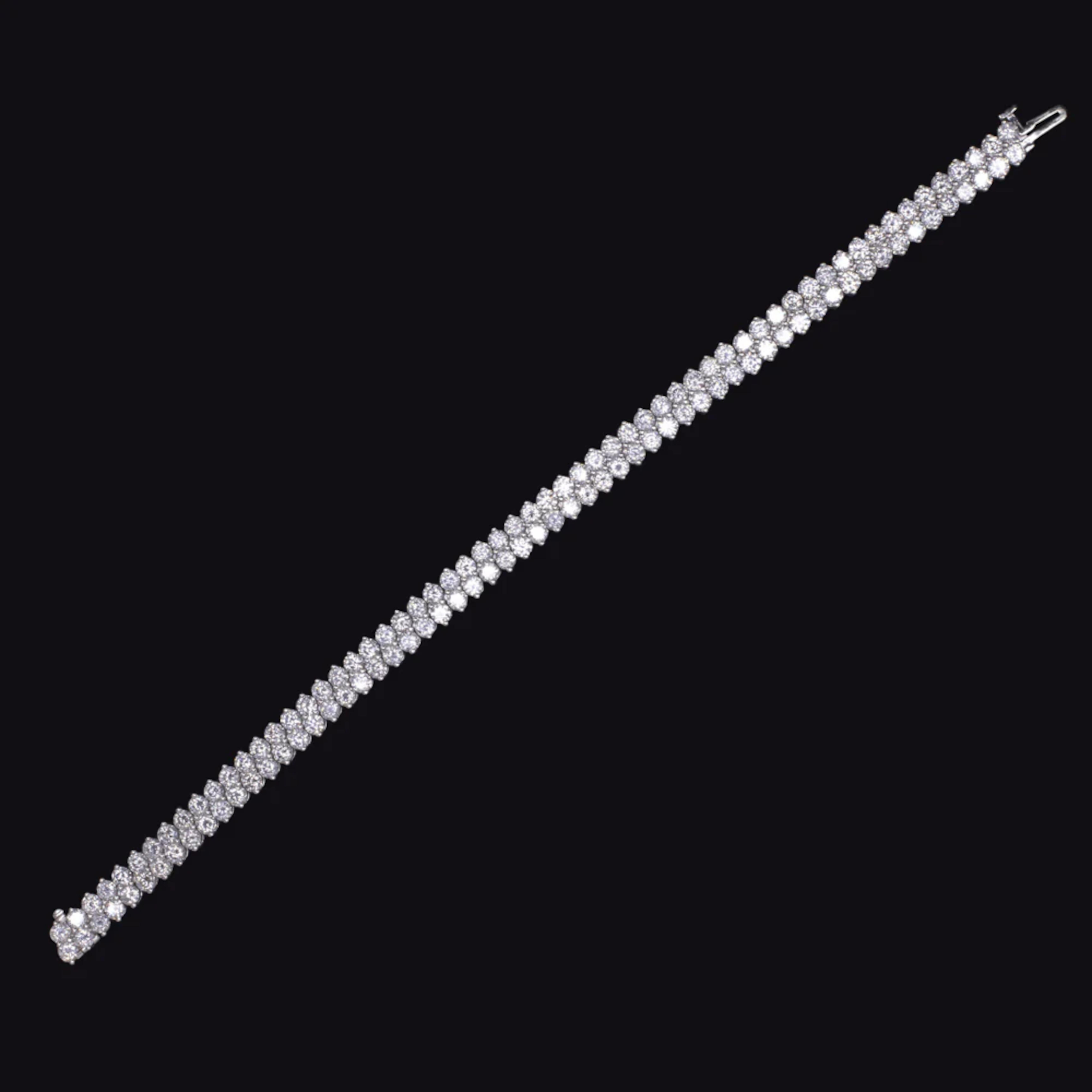 11 Carat Double Round Diamond Tennis Bracelet 18k Gold (Zeitgenössisch) im Angebot