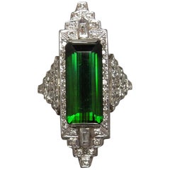 Bague en platine avec tourmaline taille émeraude de 11 carats et diamants