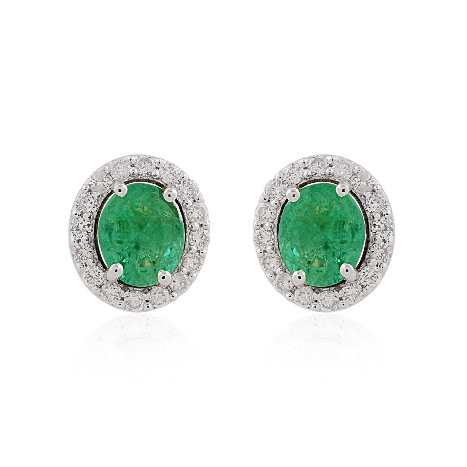Oval Cut 1.1 Carat Emerald Diamond 10 Karat Gold Oval Stud Earrings For Sale