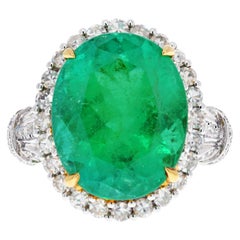 11 Carat Oval Cut Colombian Emerald and Diamond Ring in 18k Solid White Gold