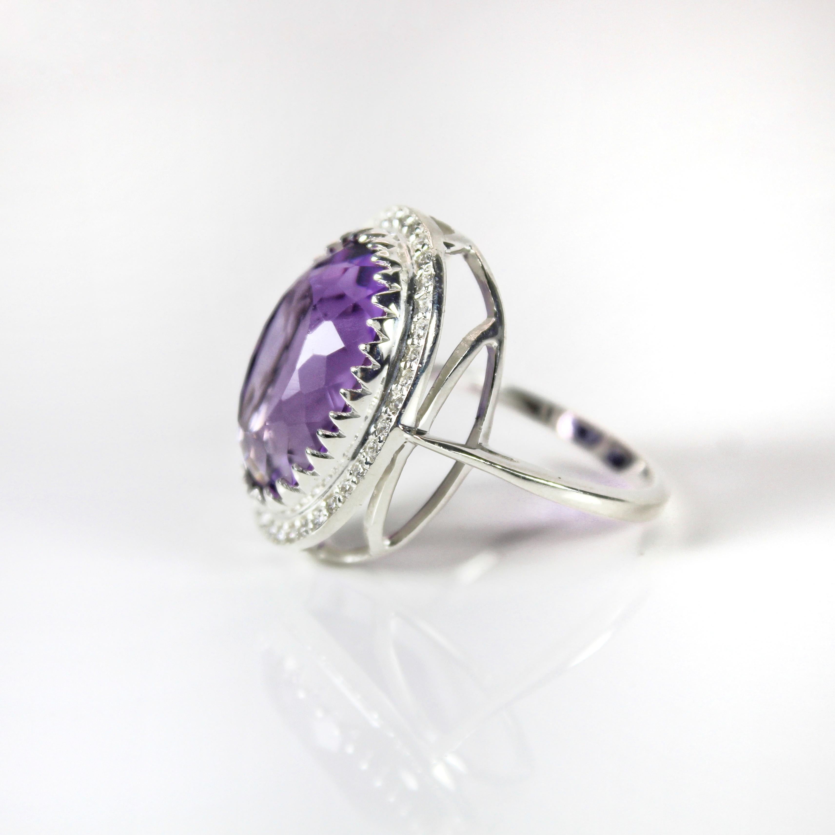 Artisan 11 carat Oval Cut Natural Amethyst Ring For Sale