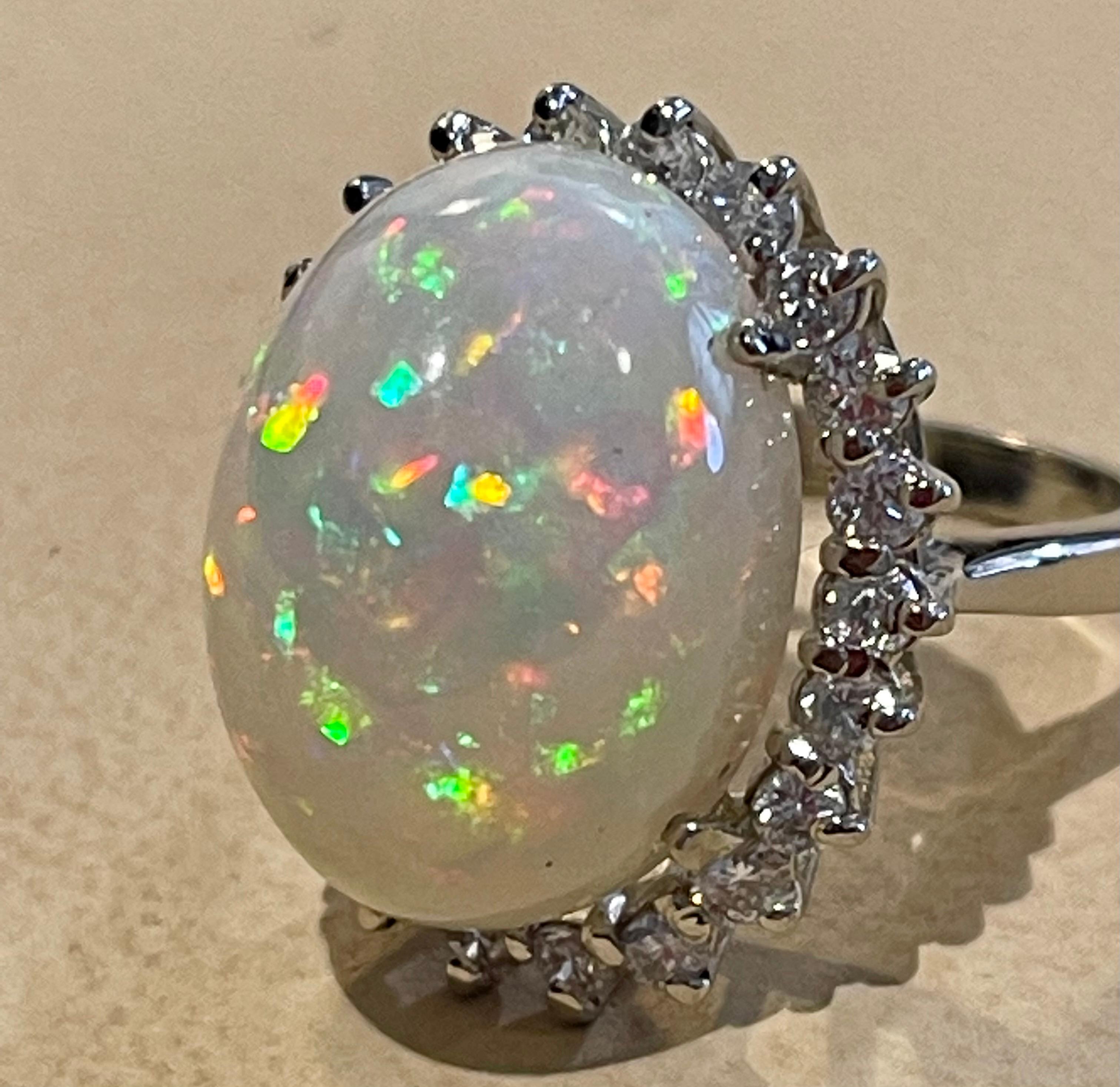 11 Karat Ovaler äthiopischer Opal und Diamant-Cocktailring aus 14 Karat Weißgold 5