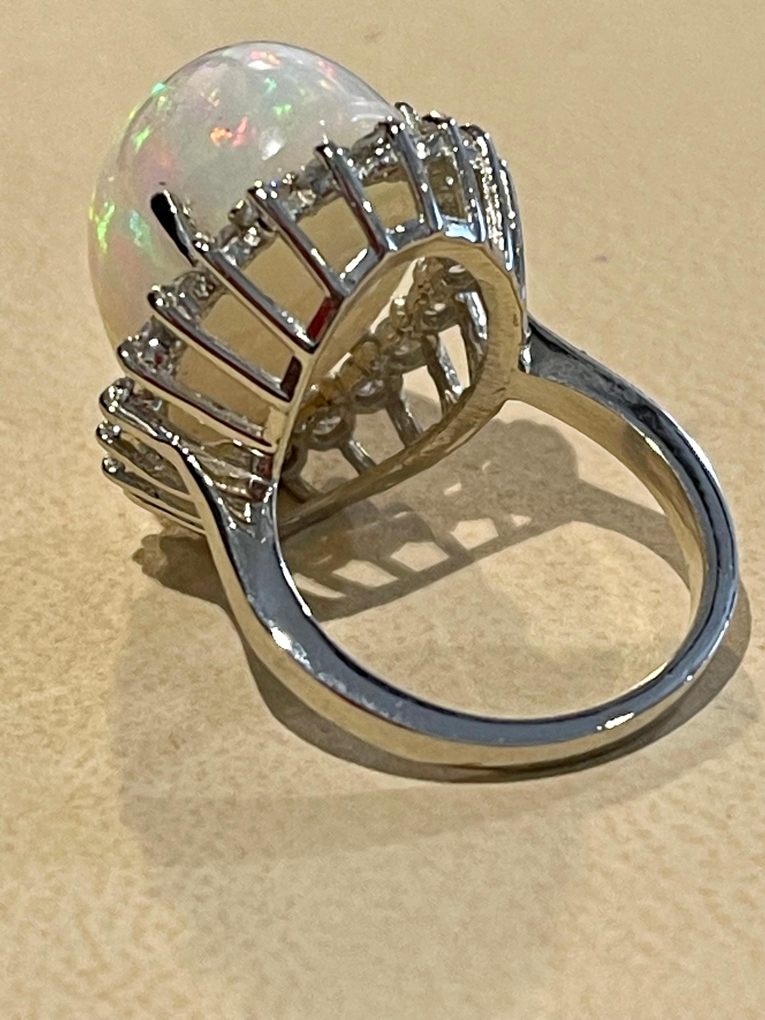 11 Karat Ovaler äthiopischer Opal und Diamant-Cocktailring aus 14 Karat Weißgold 8
