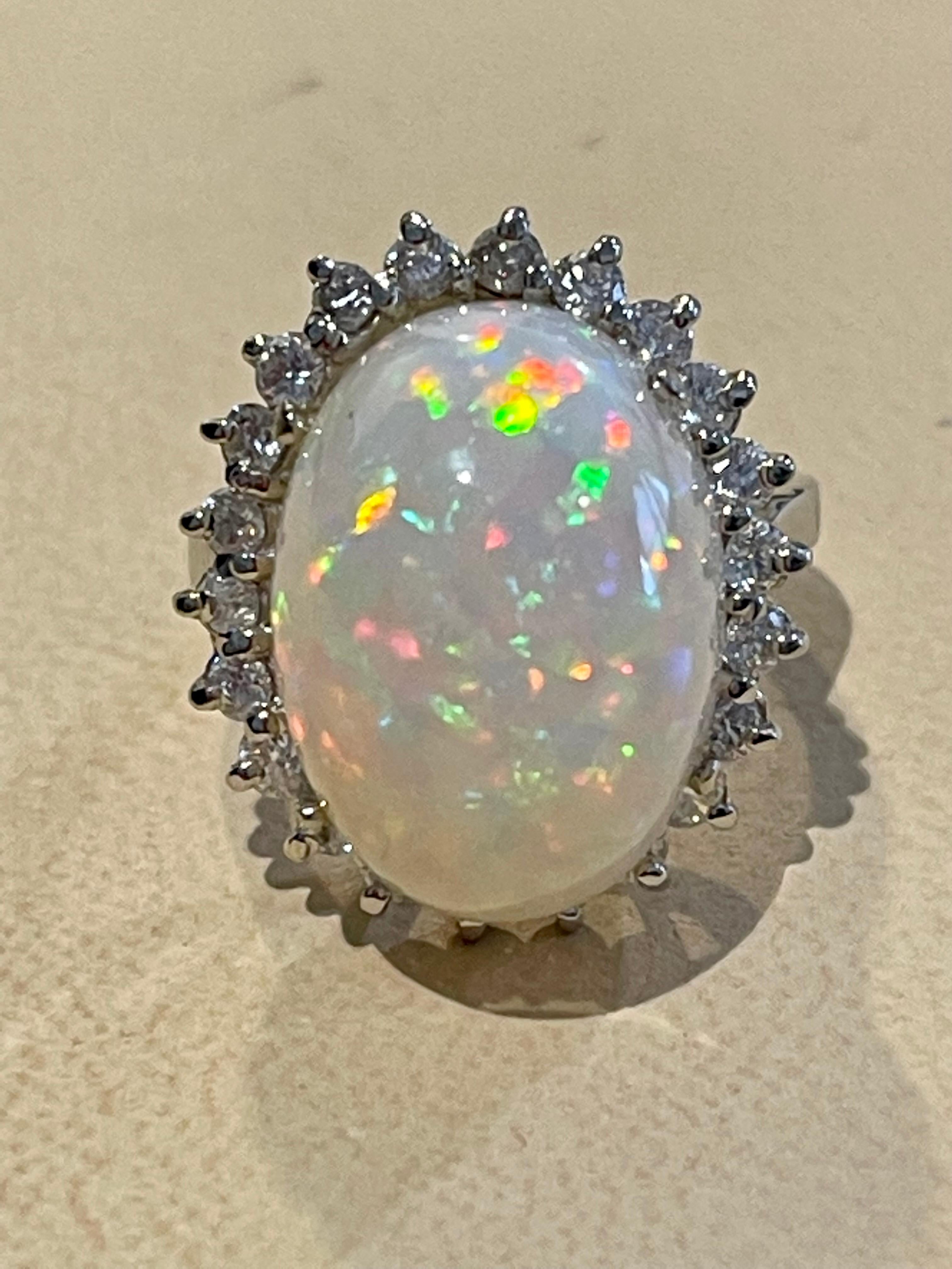 11 Karat Ovaler äthiopischer Opal und Diamant-Cocktailring aus 14 Karat Weißgold 3