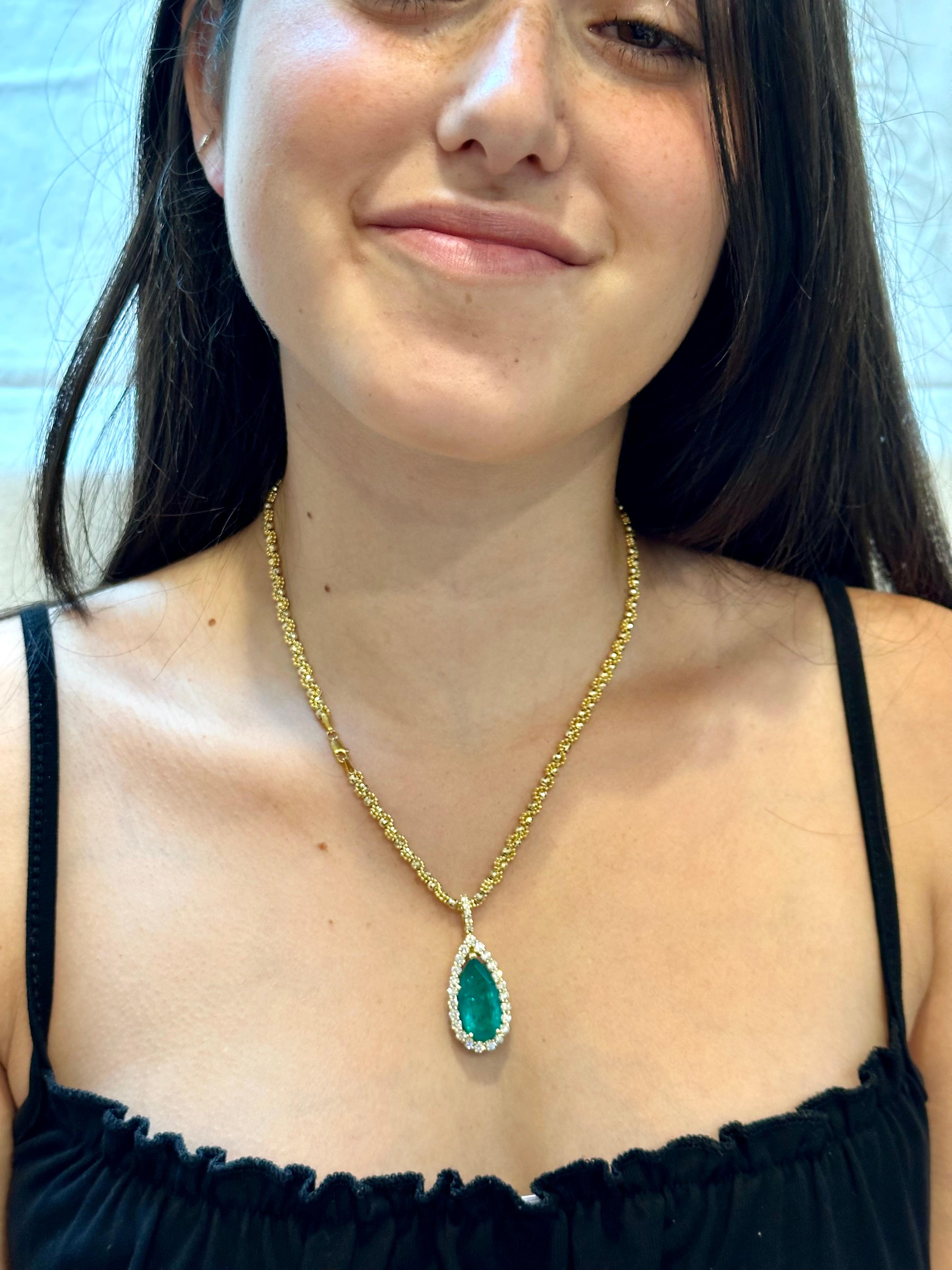 11 Carat Pear Shape Colombian Emerald and Diamond Pendant Necklace Enhancer For Sale 6