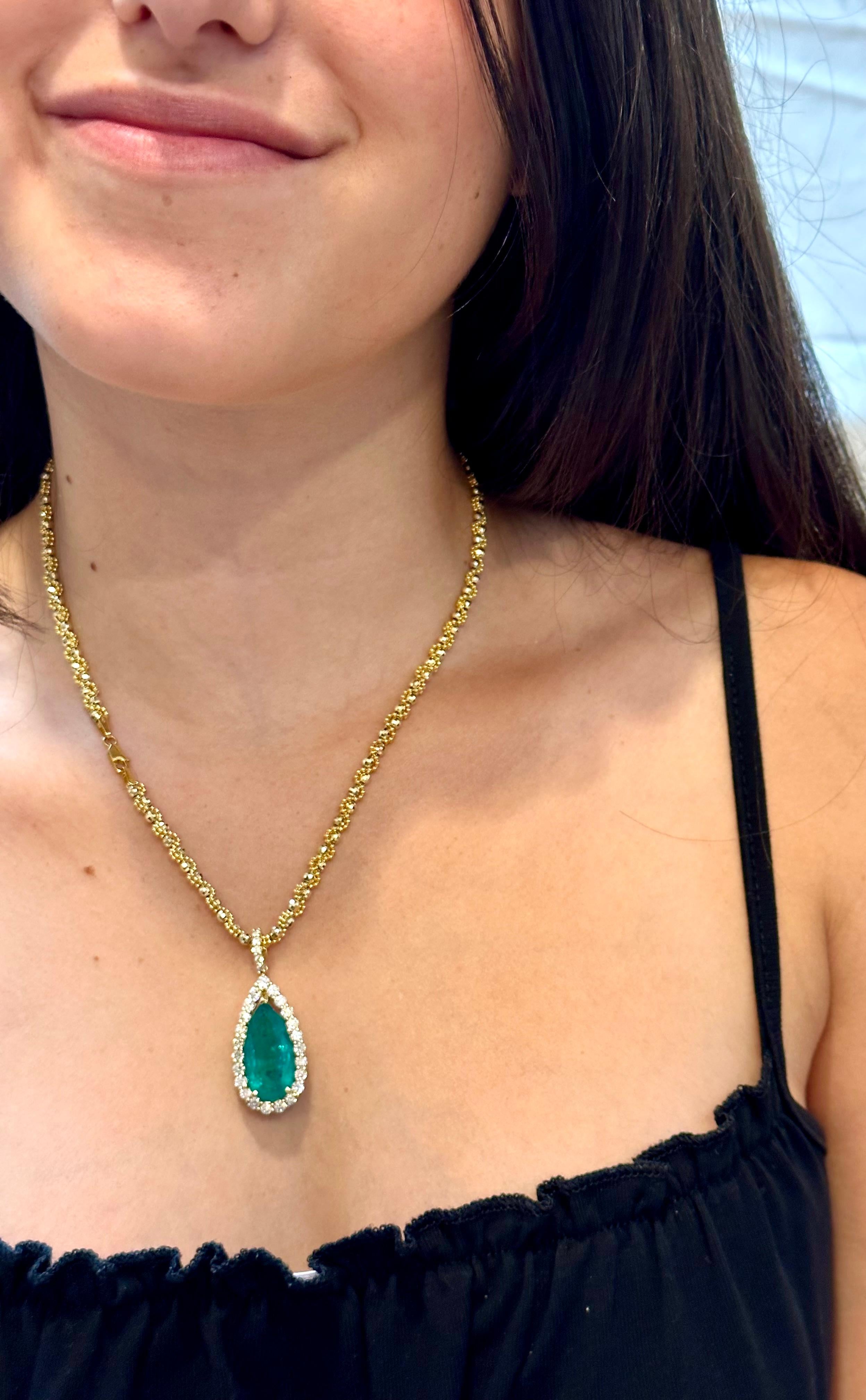 11 Carat Pear Shape Colombian Emerald and Diamond Pendant Necklace Enhancer For Sale 4