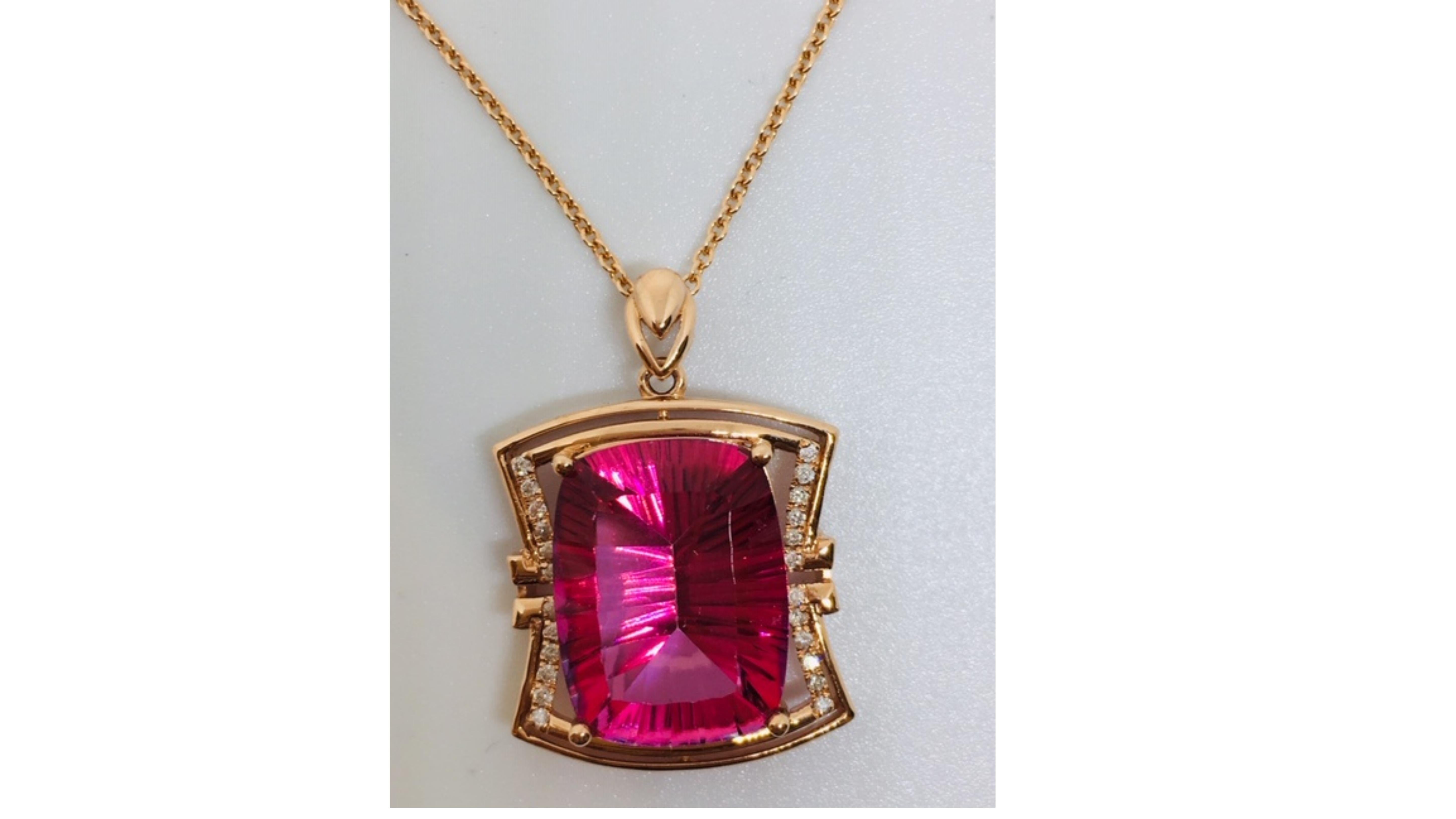 Contemporary 11Ct Pink Topaz Diamond Necklace 18K Rose Gold For Sale