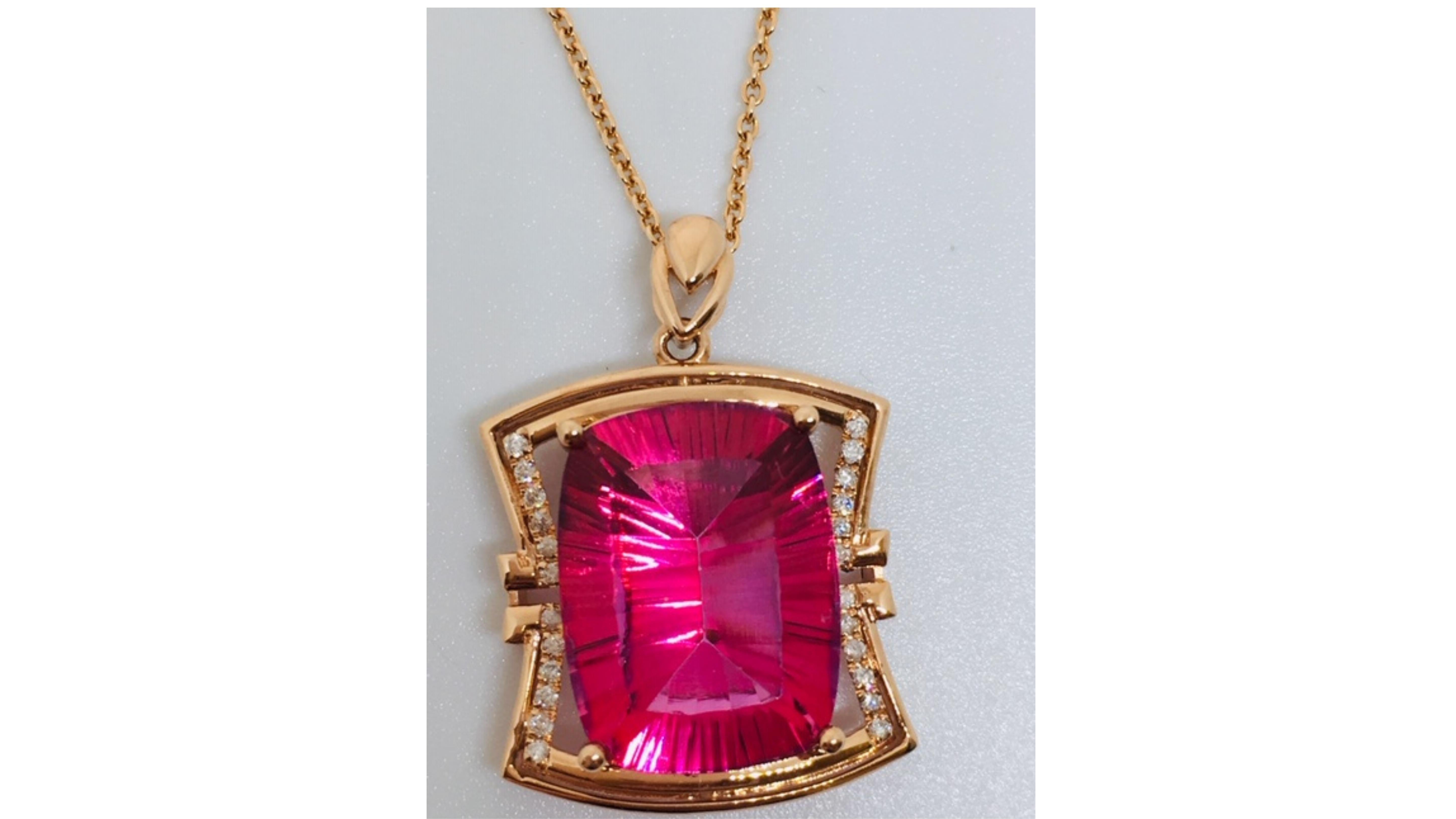 Cushion Cut 11Ct Pink Topaz Diamond Necklace 18K Rose Gold For Sale