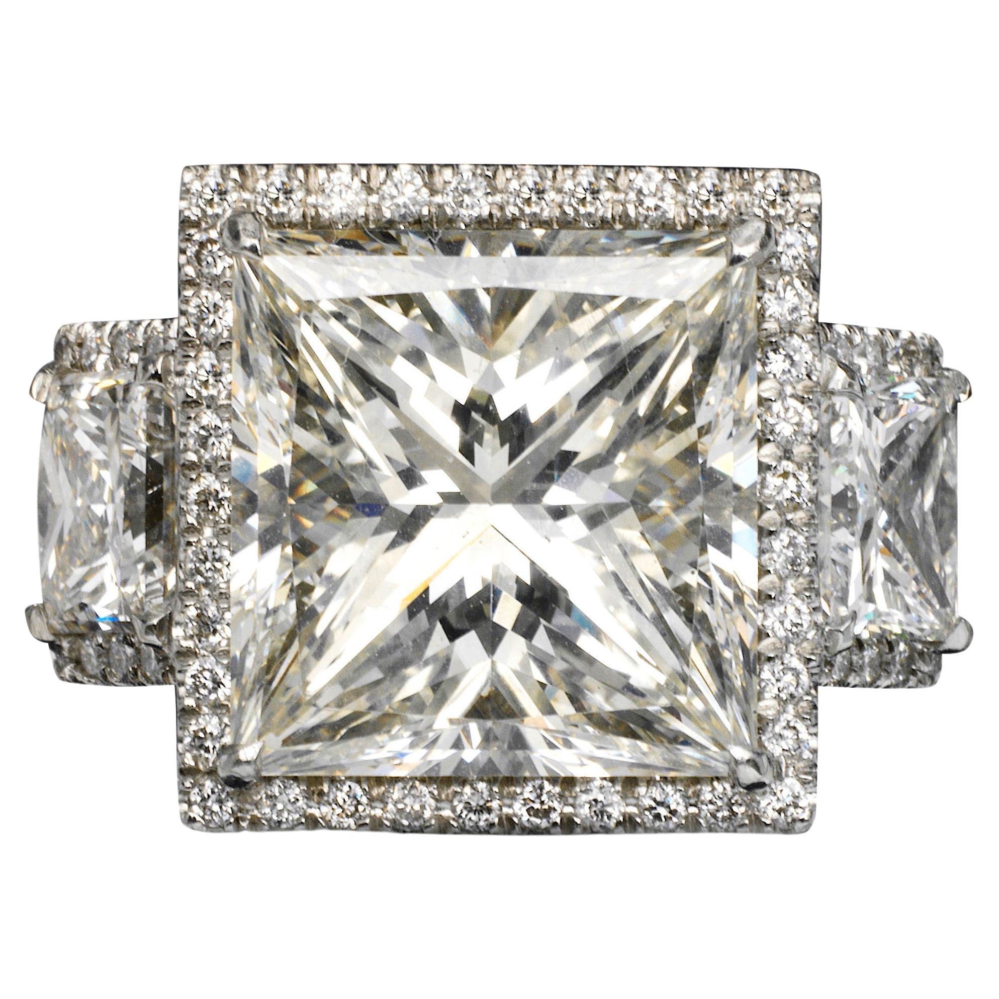 Bague de fiançailles en platine avec diamant taille princesse de 11 carats certifié G VS1