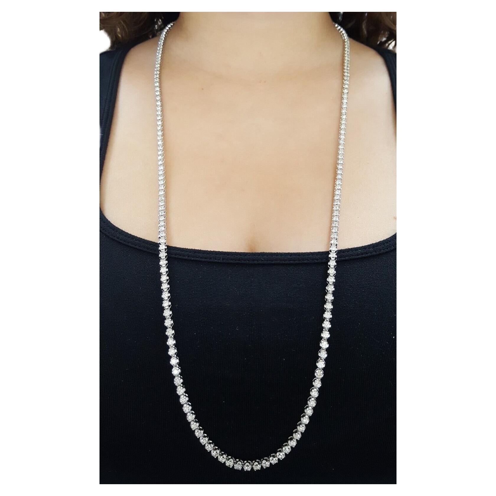 Contemporary 11 Carat Round Brilliant Cut Diamonds White Gold Tennis Necklace For Sale