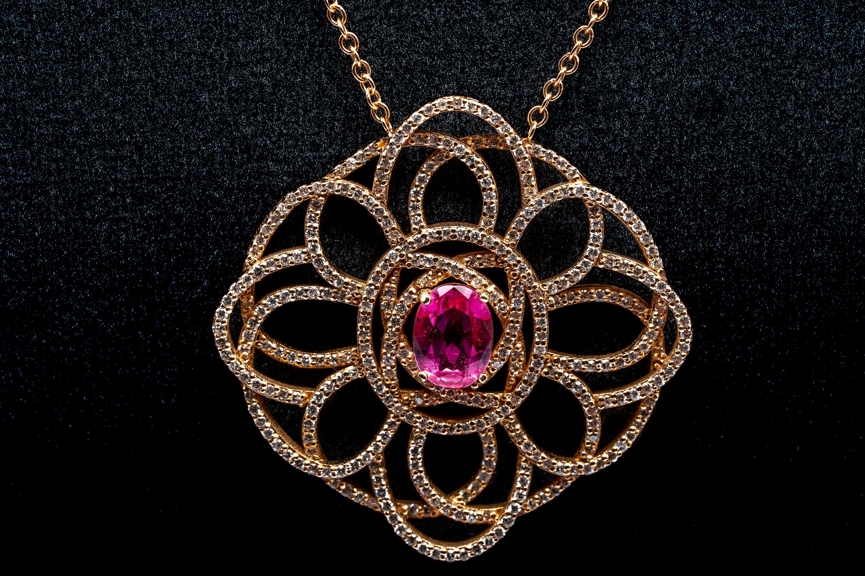 Women's or Men's 1.1 Carat Rubellite with 1.7 Carats VS G Color Diamonds Rose Gold Necklace For Sale