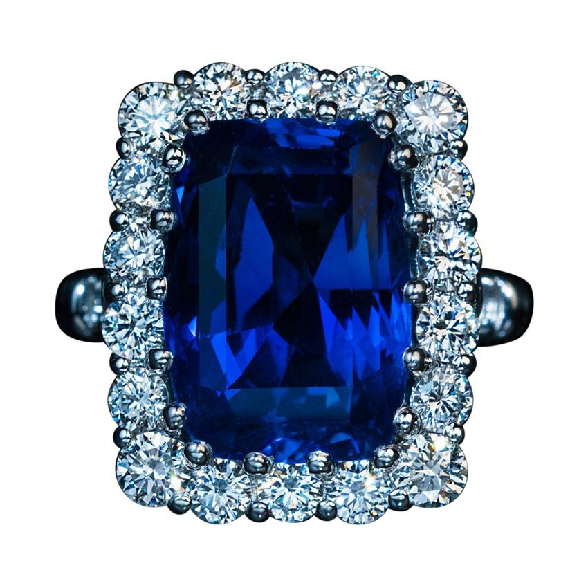 11 Ct Ceylon Sapphire Diamond Platinum Ring