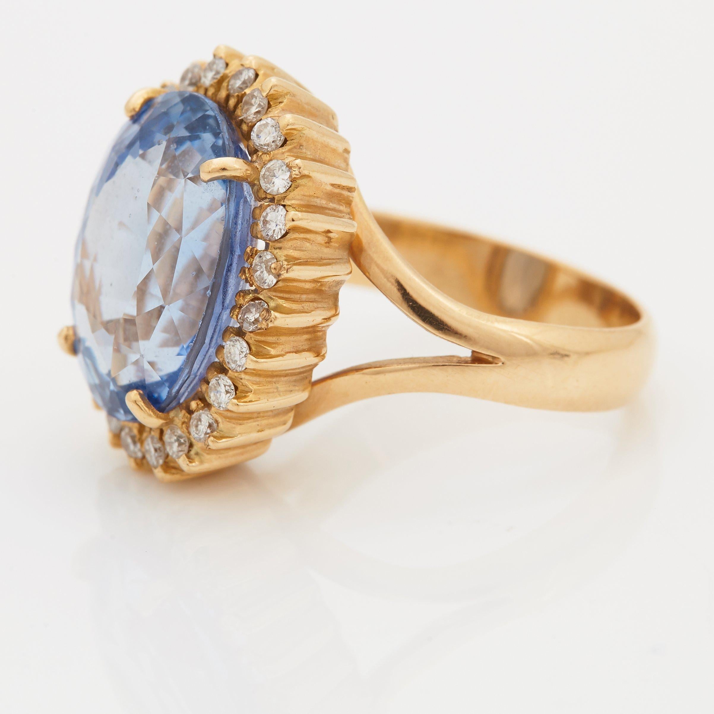 11 carat natural no heat sapphire and diamond 1960s yellow gold ring For Sale 6