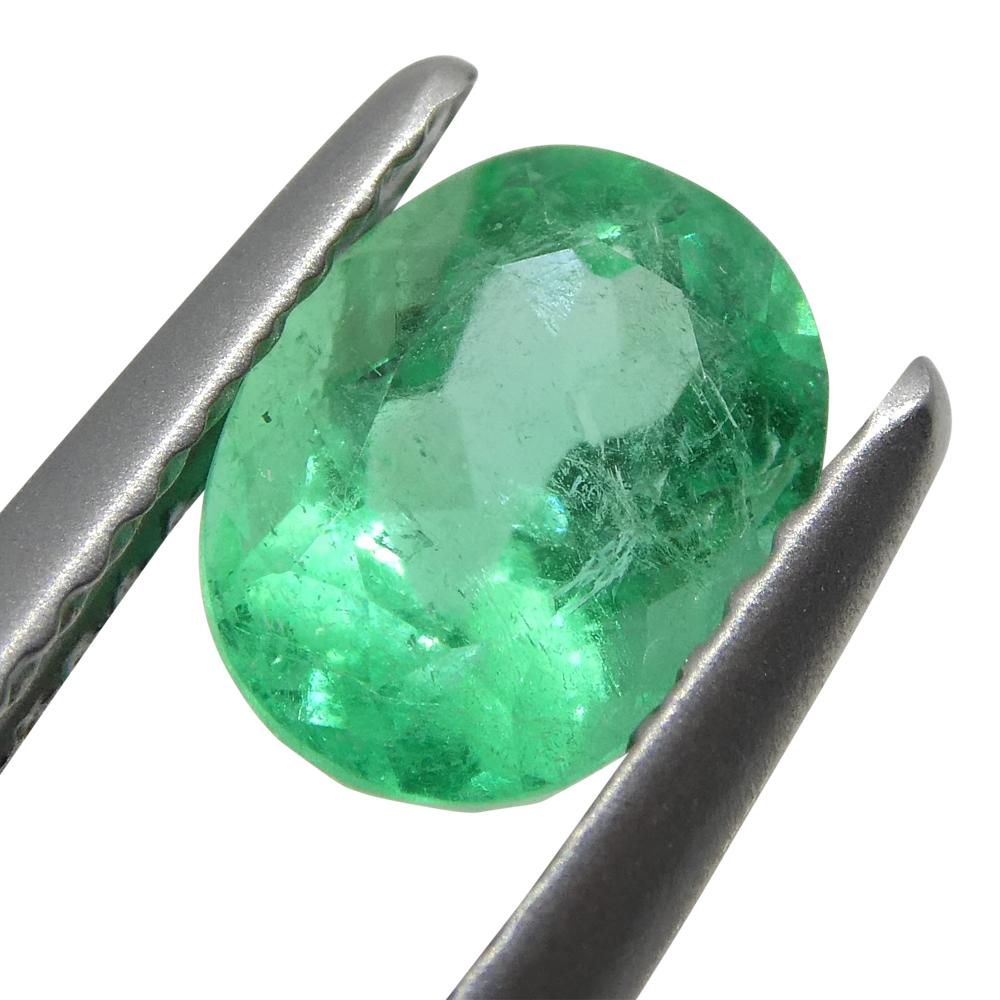 1.1 Ct Oval Emerald GIA Certified Colombian F1/Minor In New Condition For Sale In Toronto, Ontario